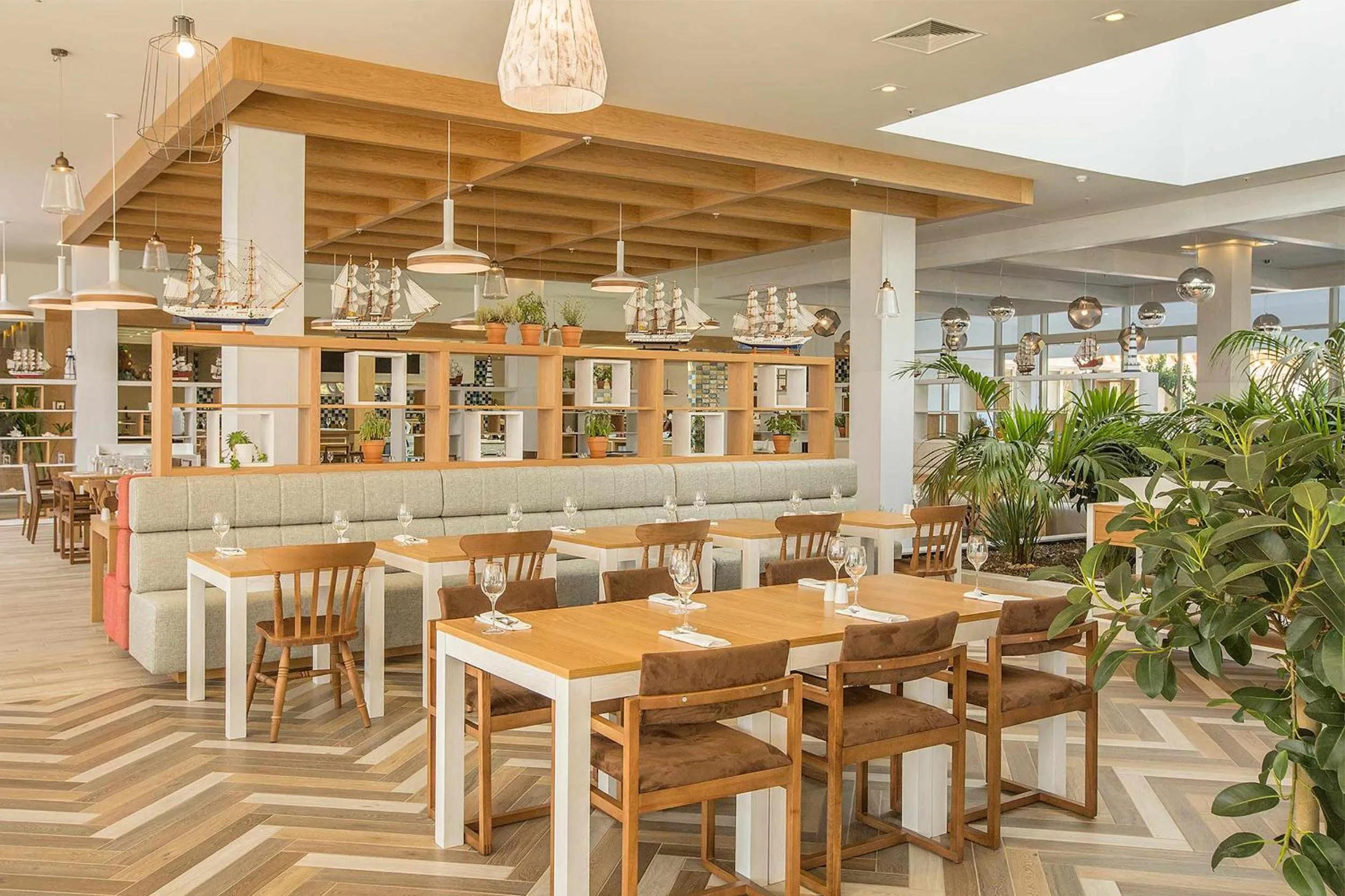 Restaurant/places to eat in Amadria Park Beach Hotel Jure