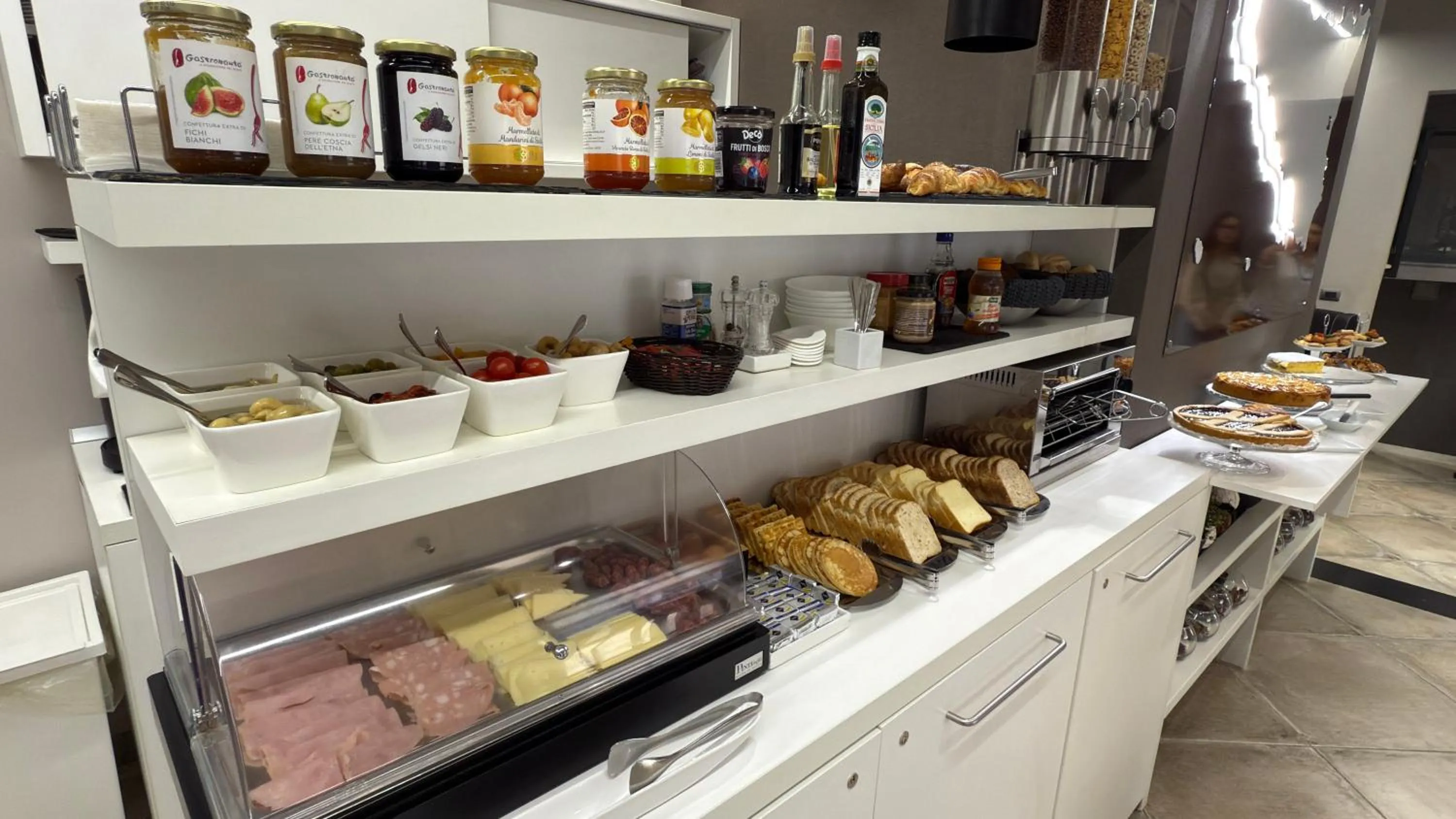 Breakfast in ETNEA 454 Catania Luxury Rooms