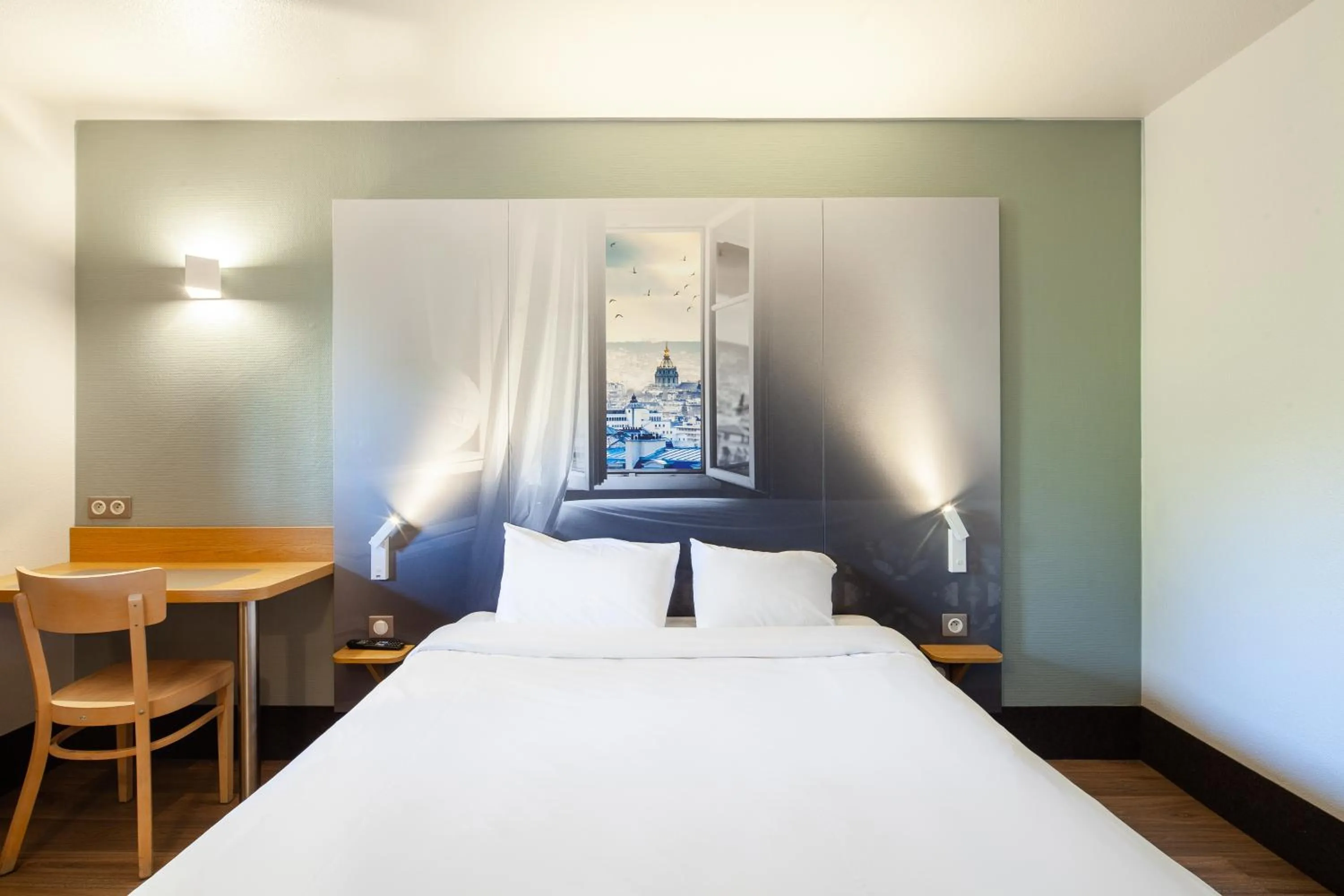 Bedroom, Bed in B&B HOTEL Pontault Combault