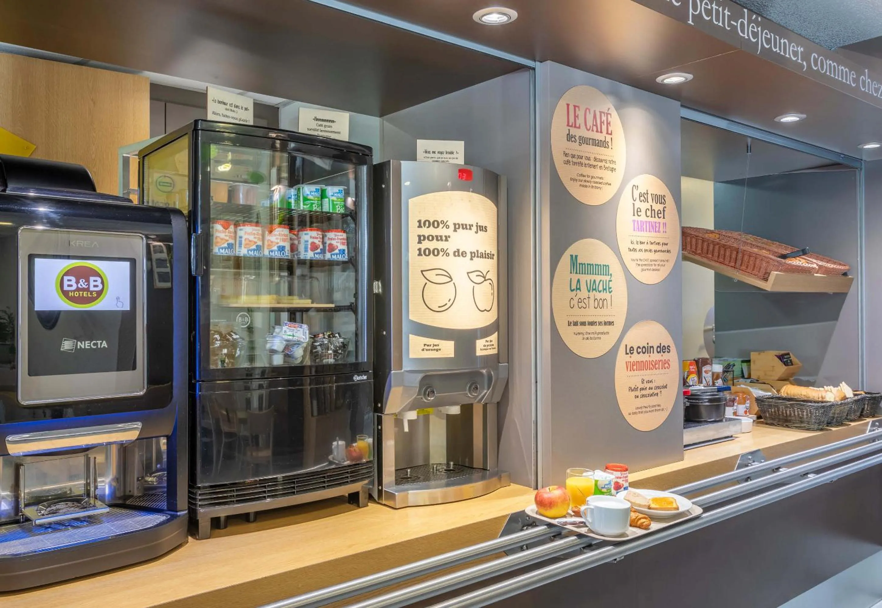 Buffet breakfast in B&B HOTEL Toulon La Seyne sur Mer