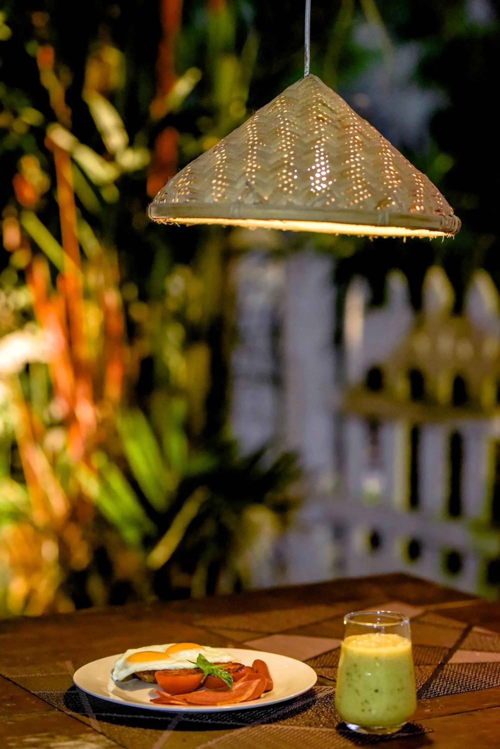 Food and drinks in Paddy Field View Resort