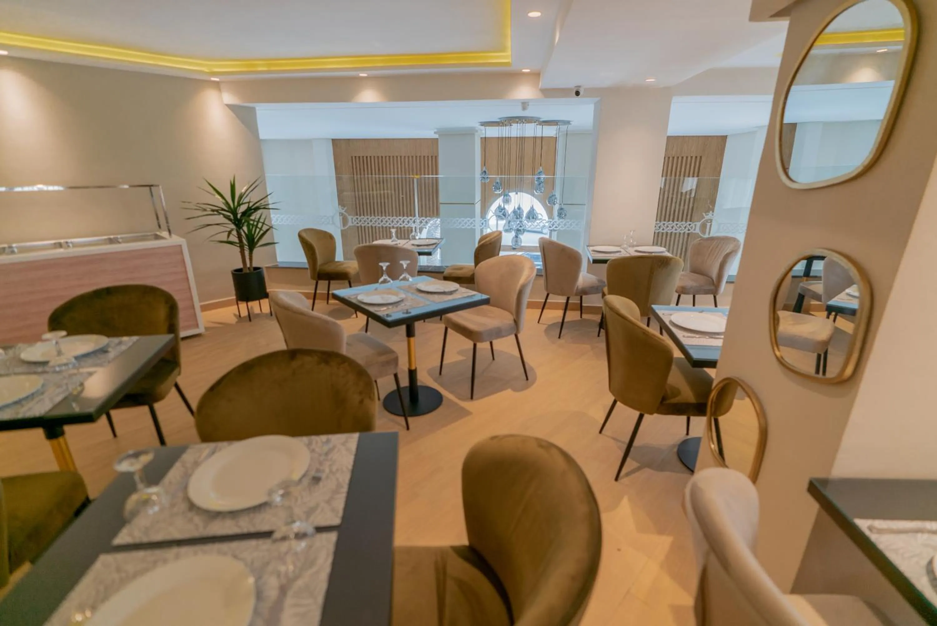 Restaurant/places to eat in Imperial Boutique Hotel Rabat