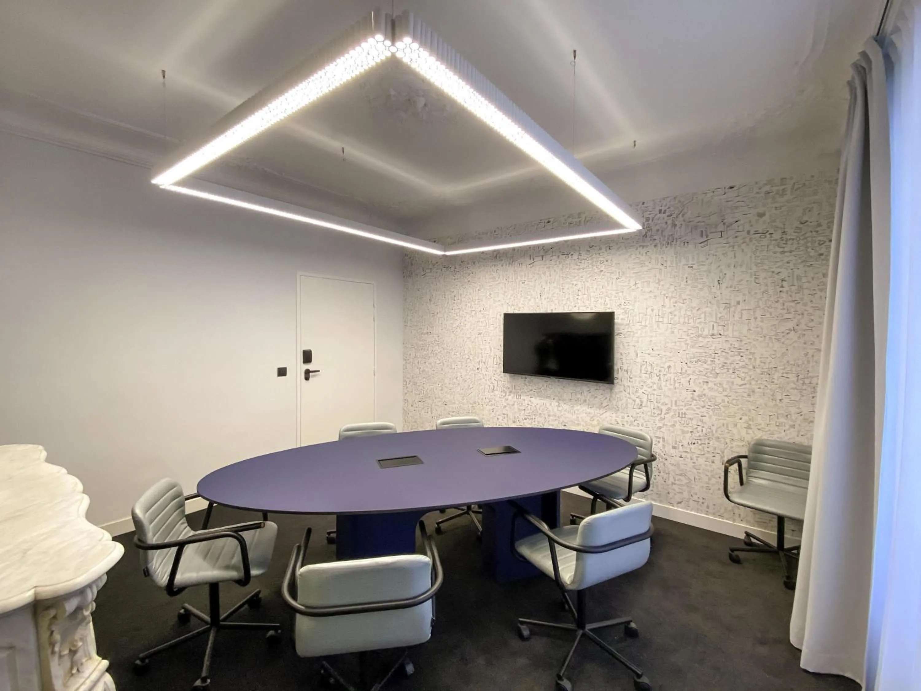 Meeting/conference room in TRIBE Paris Batignolles