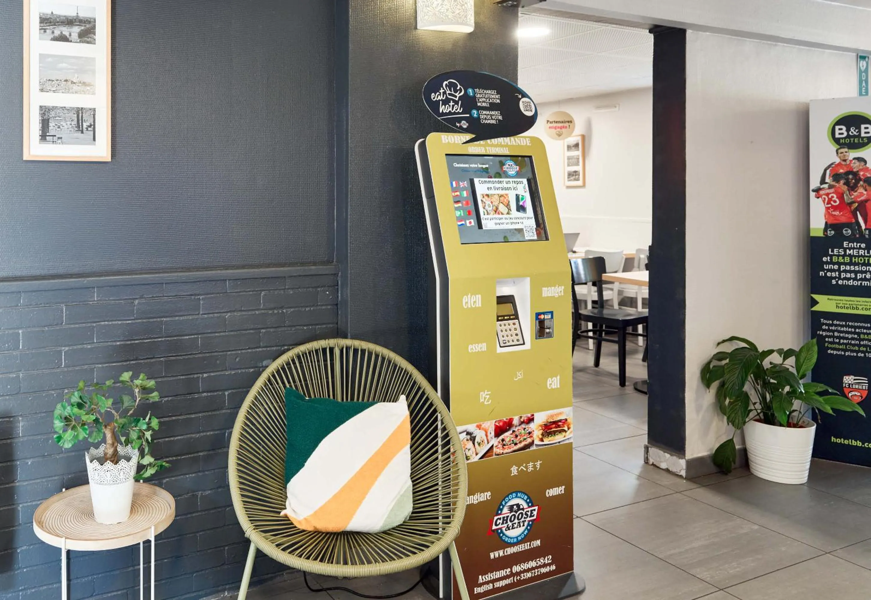 Lobby or reception in B&B HOTEL Corbeil-Essonnes