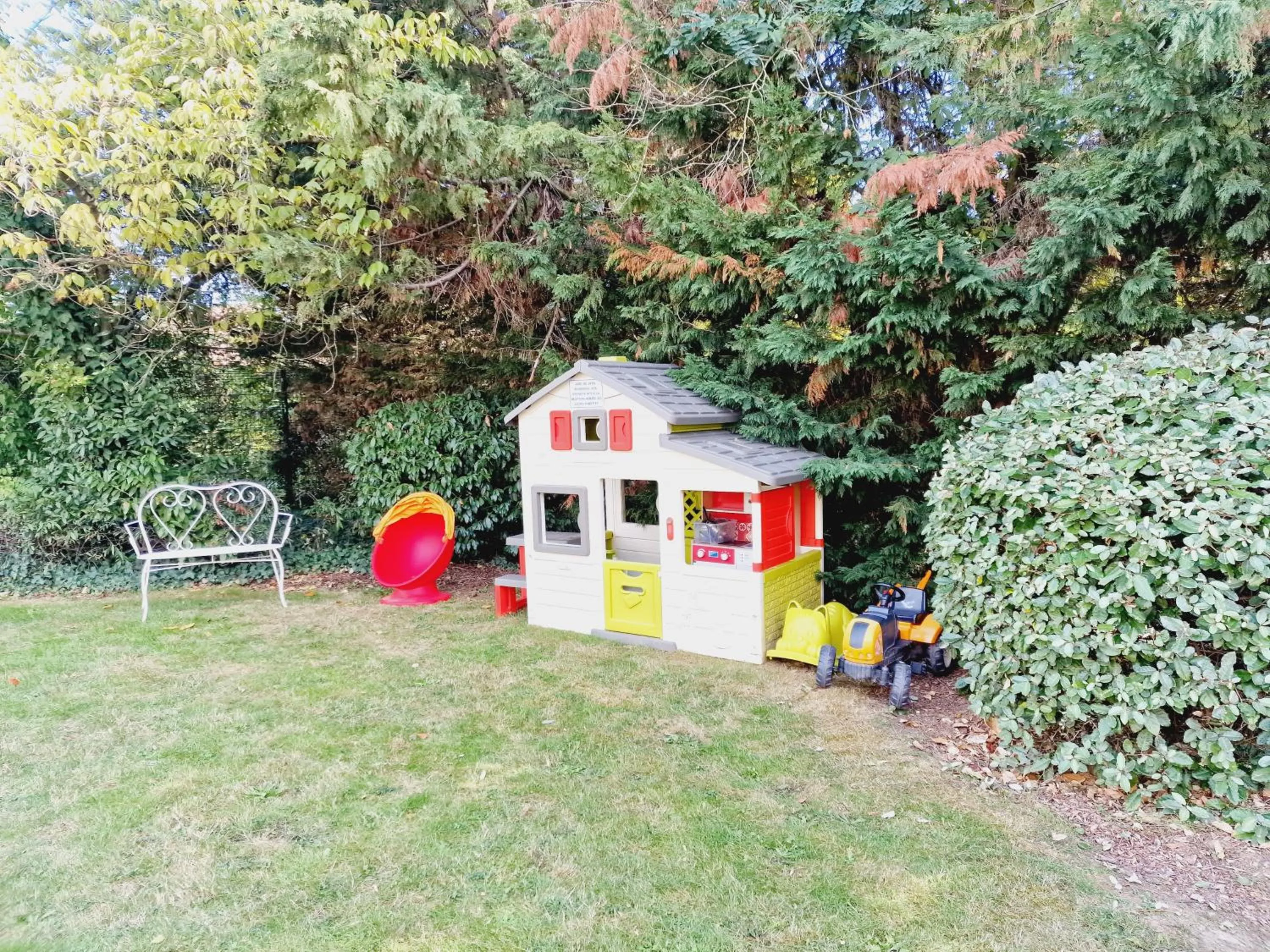 Children play ground in B&B HOTEL Corbeil-Essonnes