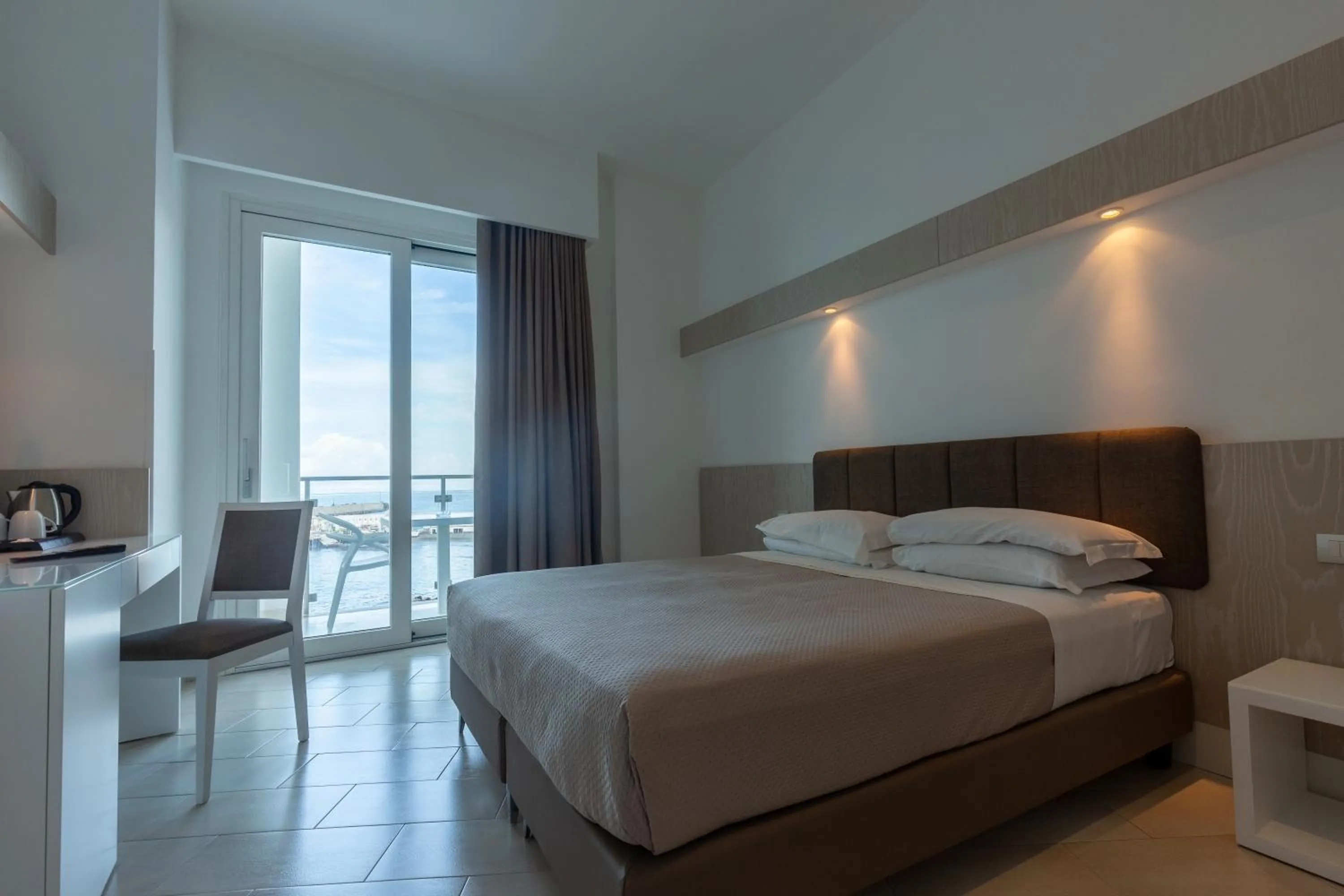 Bedroom, Bed in Hotel Giosue' a mare Sorrento