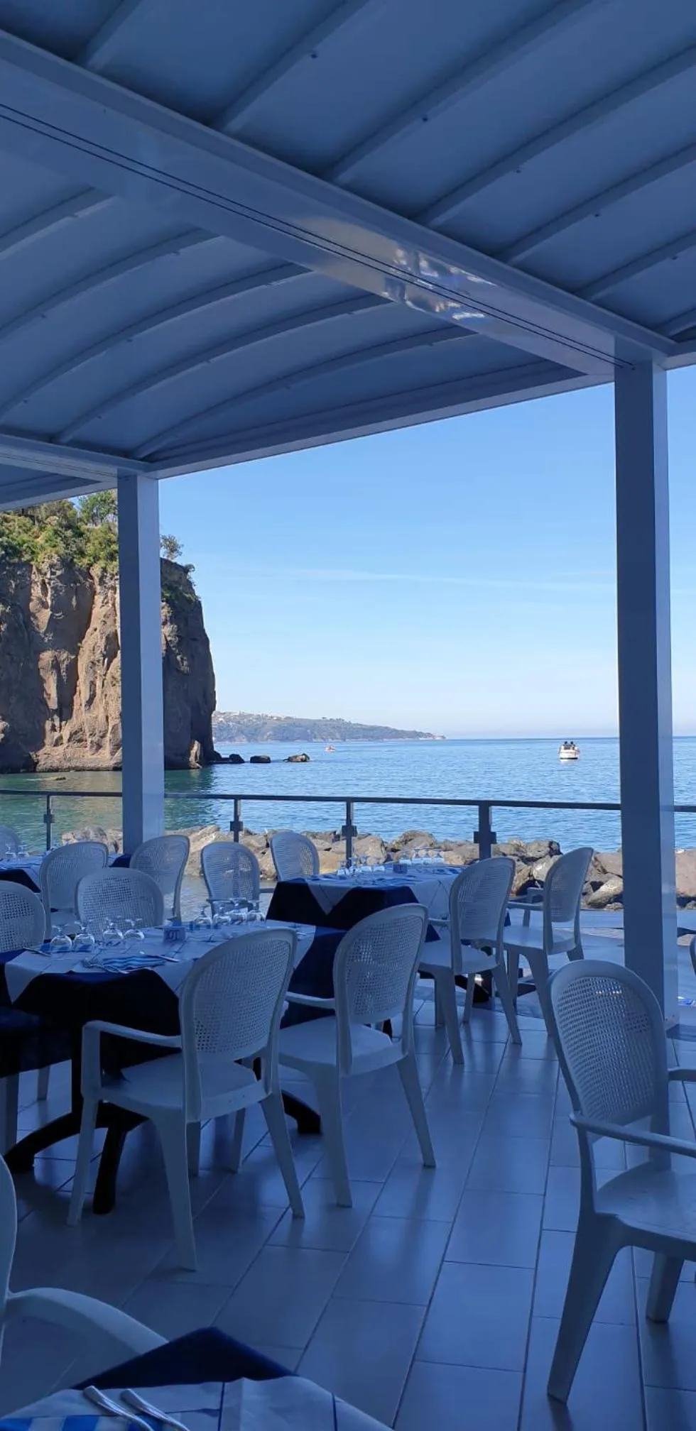 Restaurant/places to eat in Hotel Giosue' a mare Sorrento