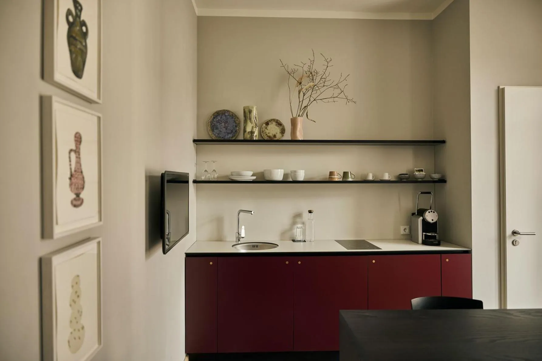 Kitchen or kitchenette in Melter Hotel & Apartments - a Neighborhood Hotel