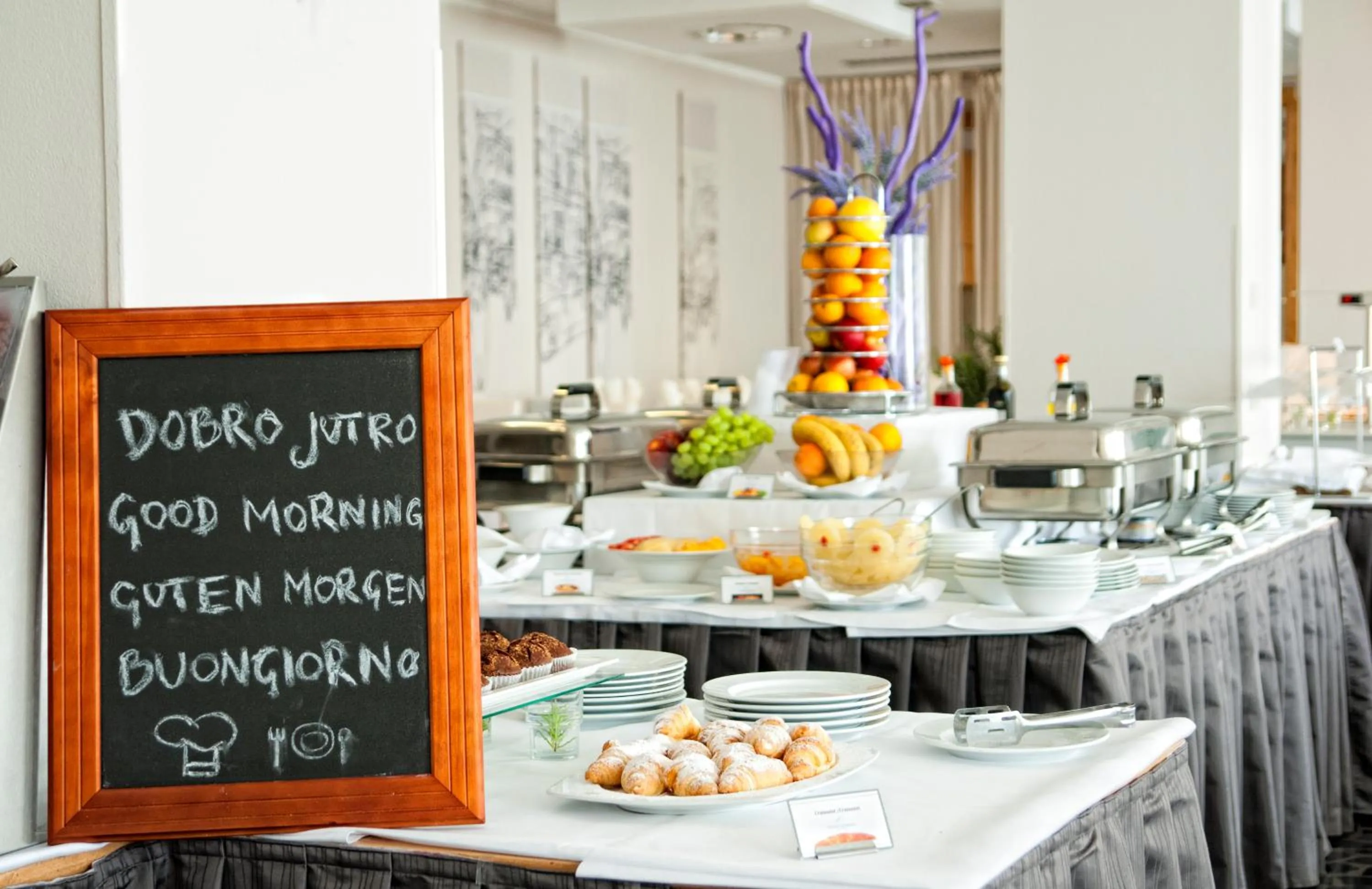 Restaurant/places to eat in Hotel Jadran