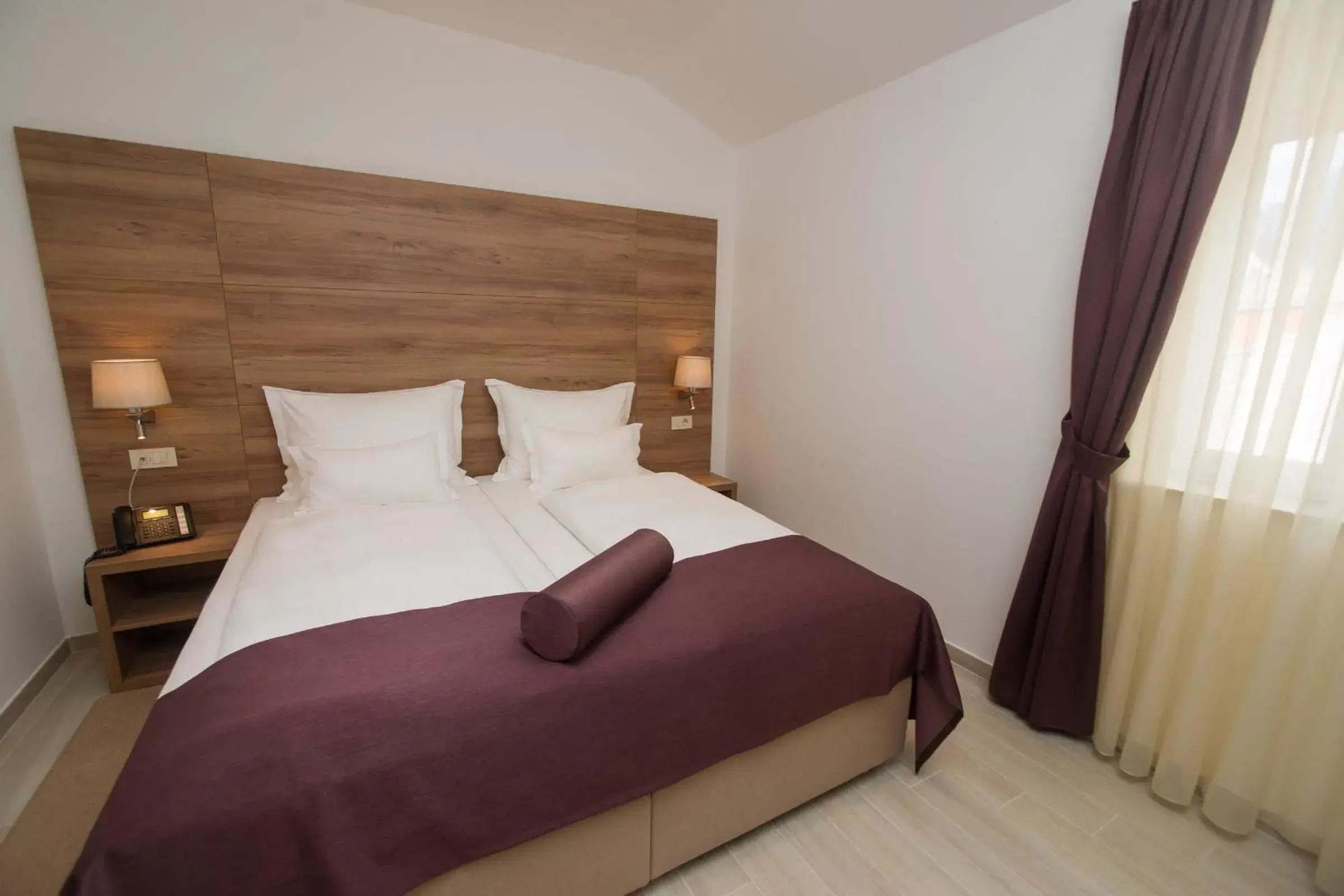 Double Room with Mountain View in Hotel Biokovo Double Room with Mountain View in Hotel Biokovo