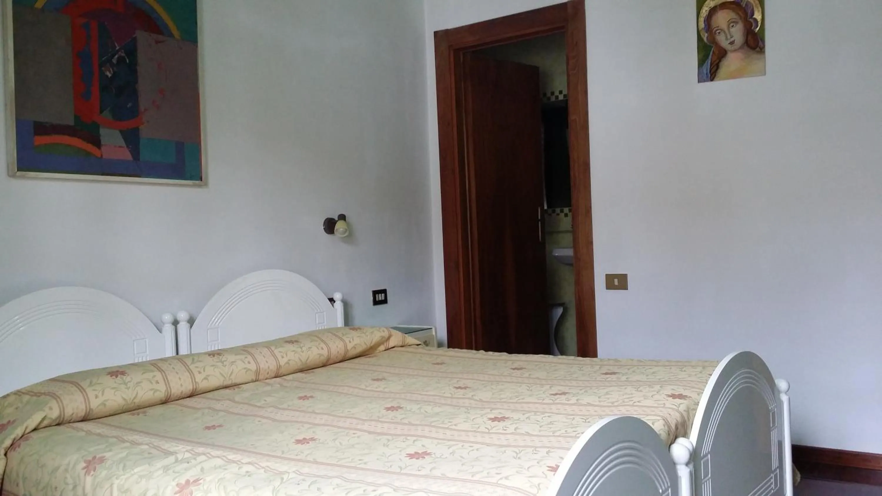 Photo of the whole room, Bed in B&B Francesco in Assisi