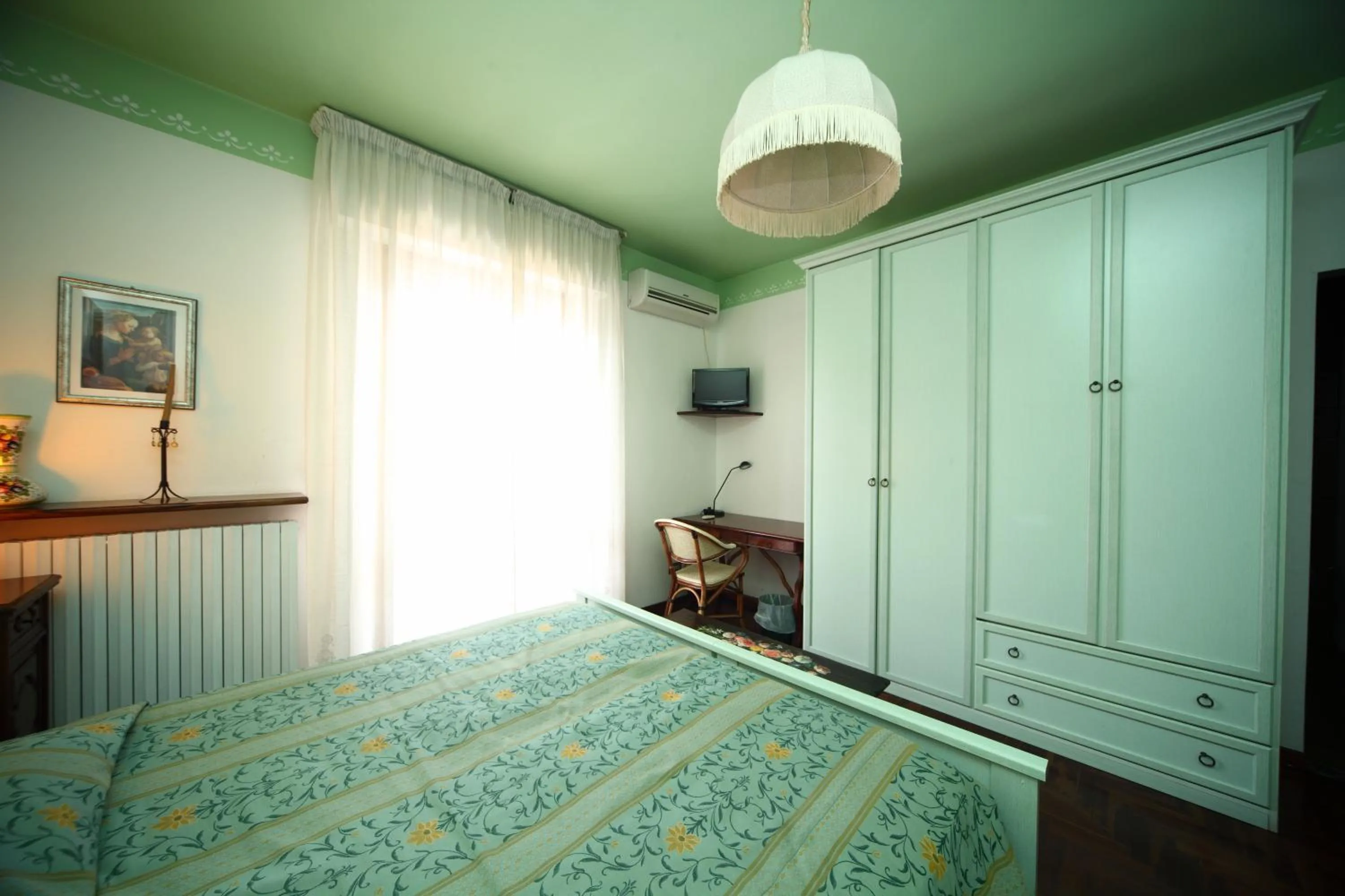 Photo of the whole room, Bed in B&B Francesco in Assisi