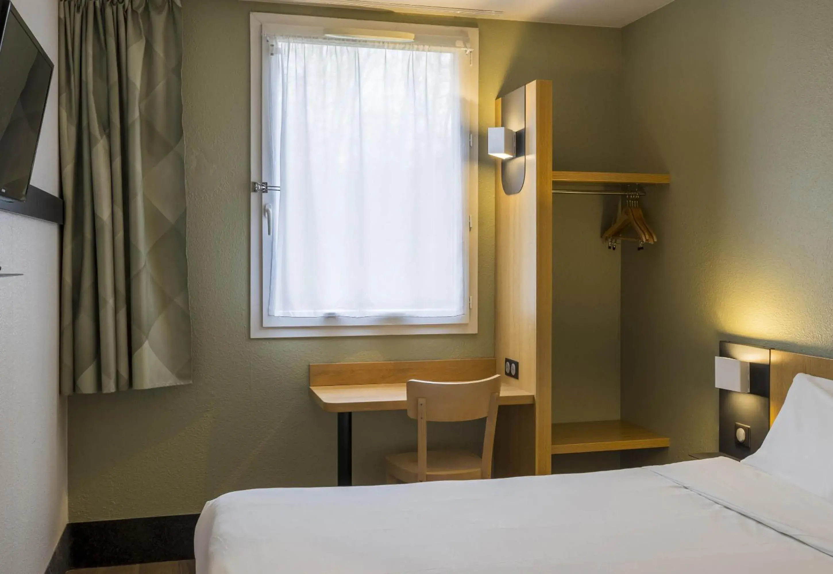 Double Room in B&B HOTEL Auxerre Monéteau Double Room in B&B HOTEL Auxerre Monéteau