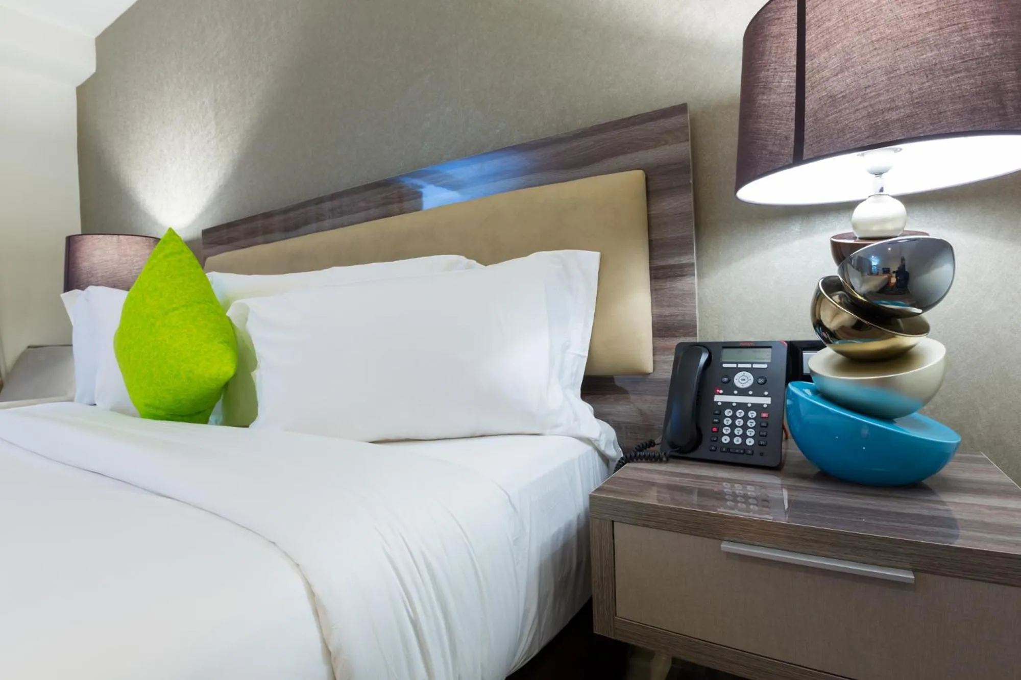 Bed in The Palms by Eagles