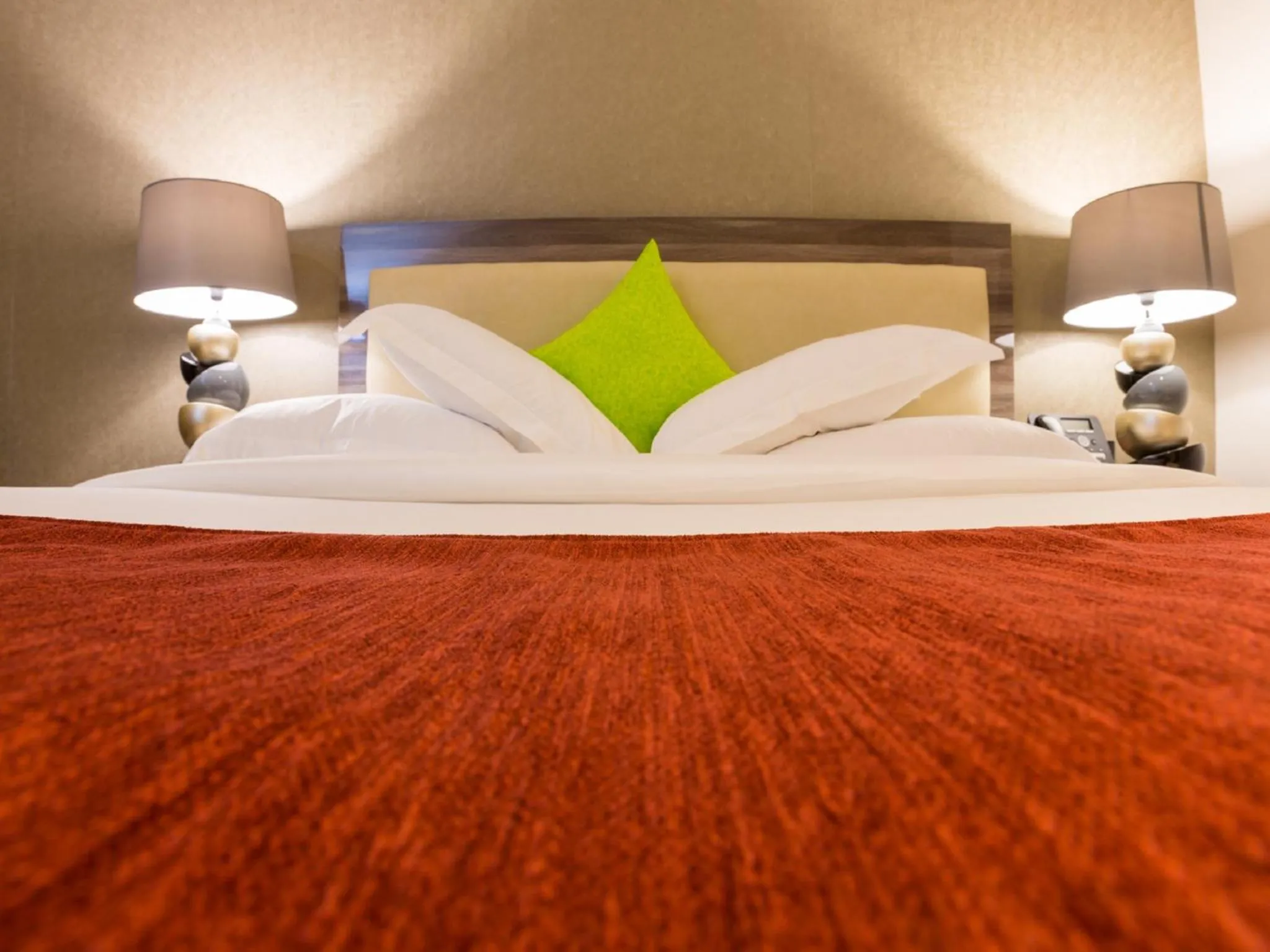 Bed in The Palms by Eagles