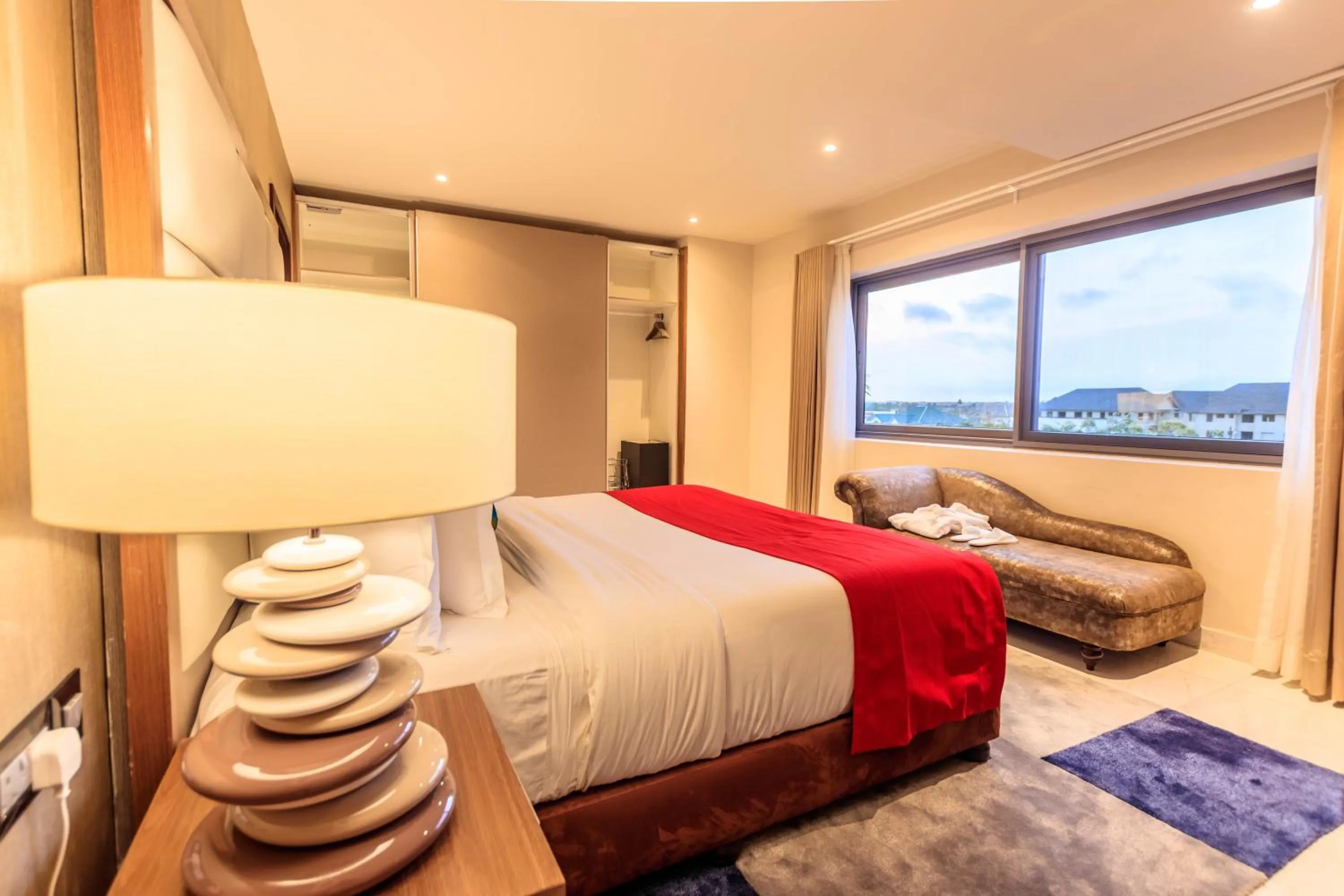 Bed in The Palms by Eagles