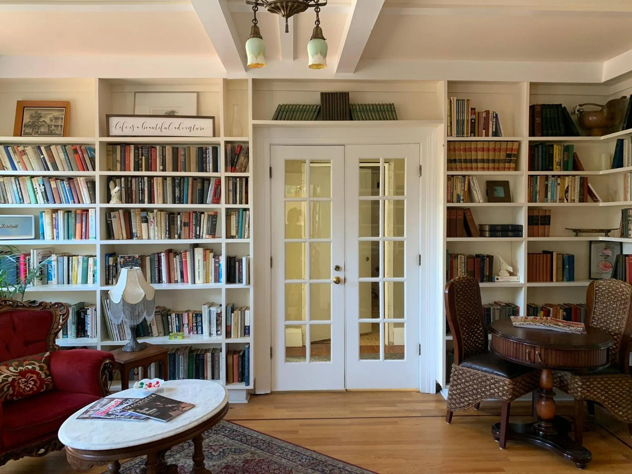 Library in The Inn at Benicia Bay