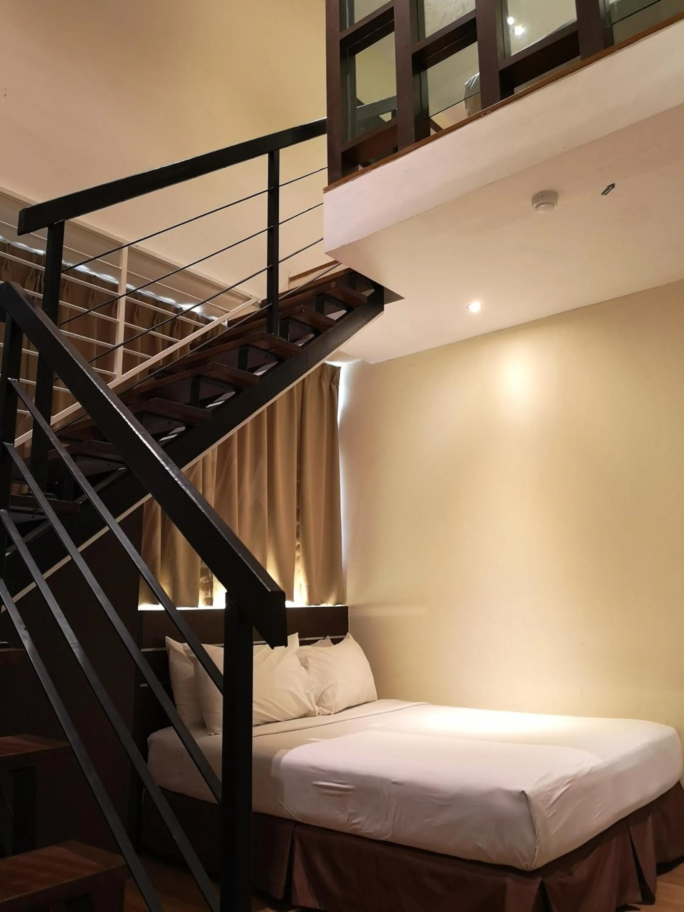 Bed in Seasons View Hotel