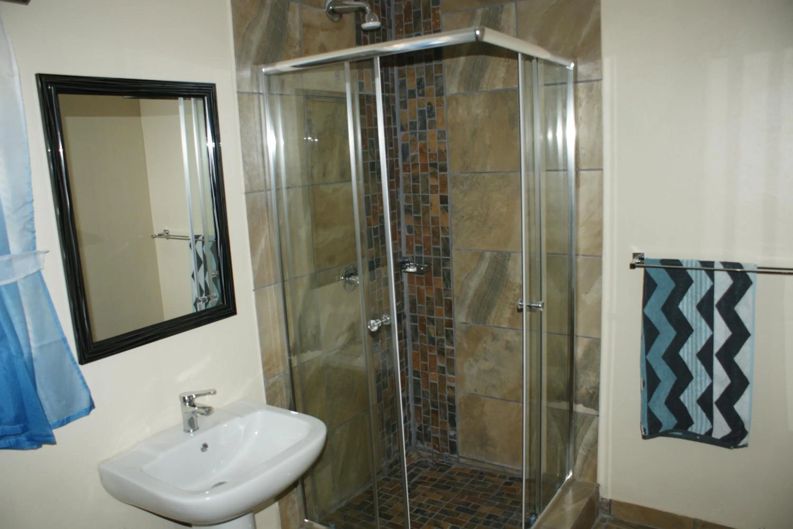 Bathroom in Jolani Guest House