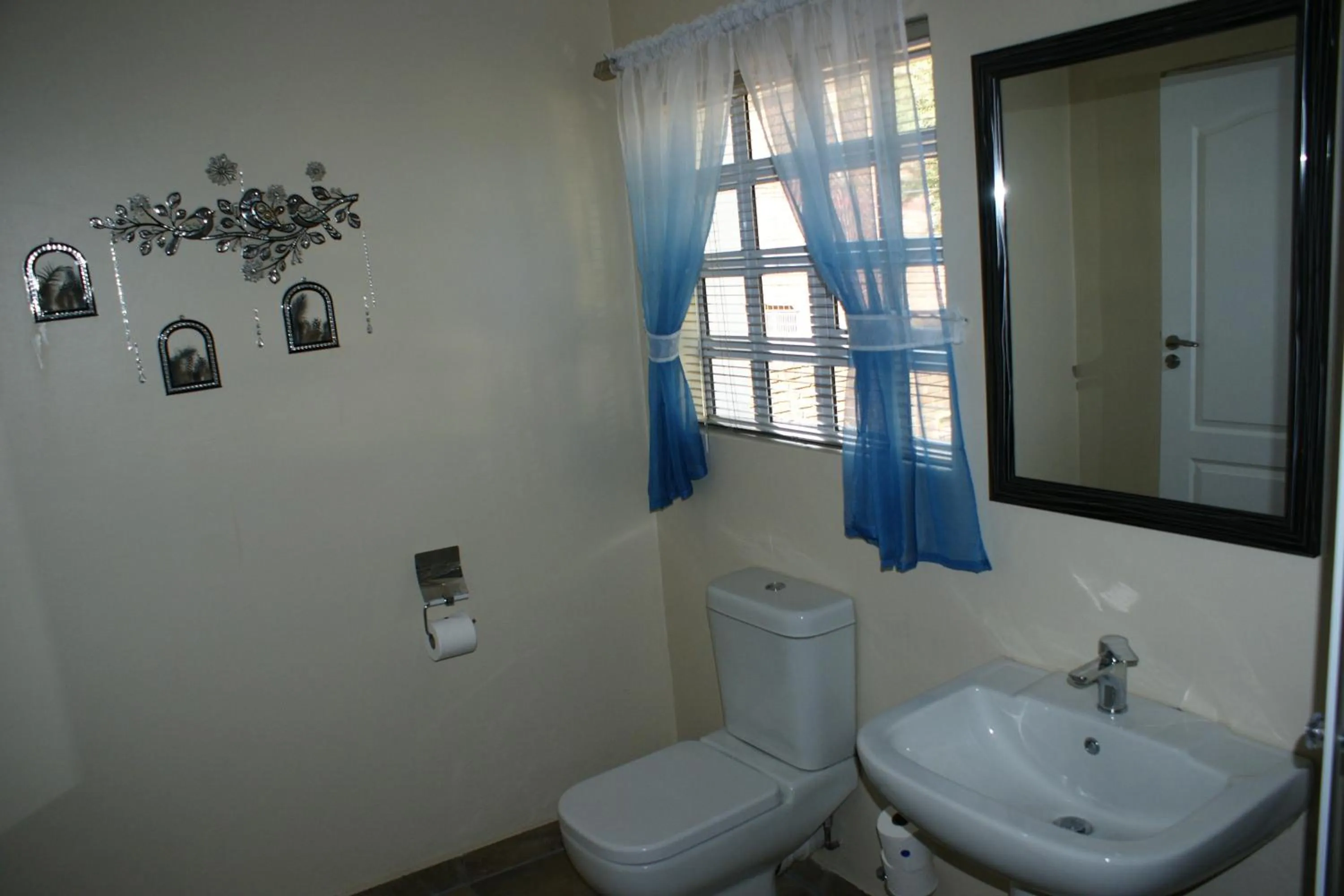 Bathroom in Jolani Guest House