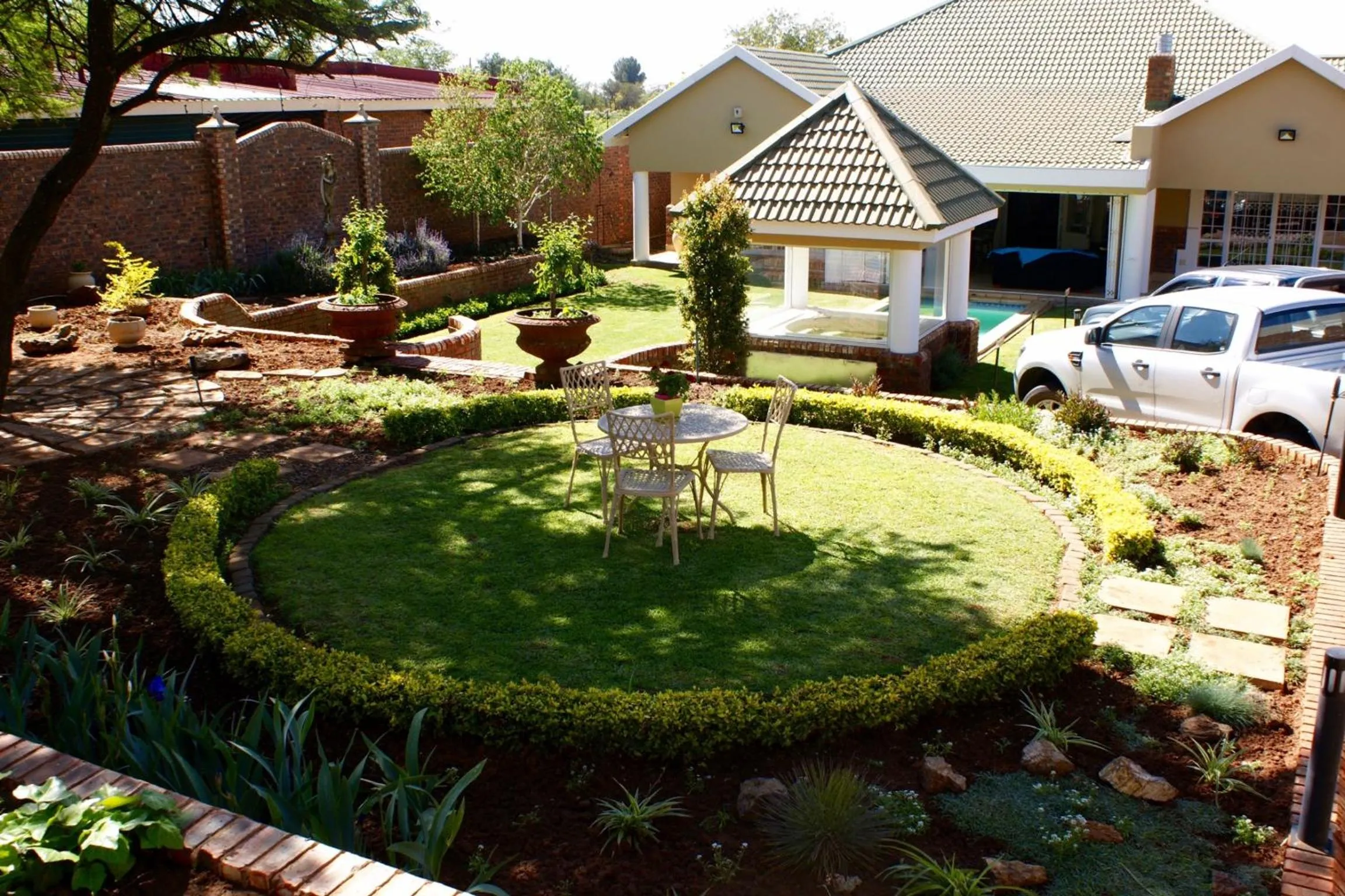 Summer in Jolani Guest House