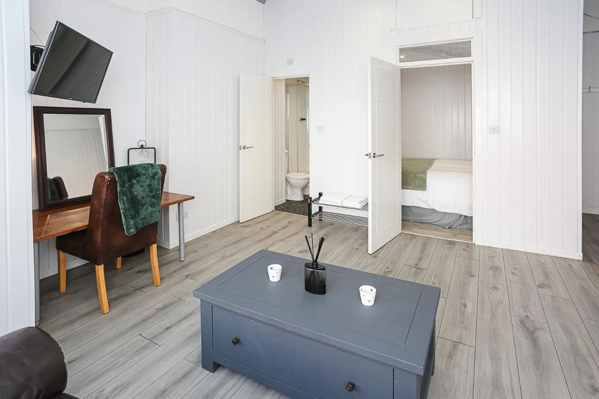 Bedroom in OYO Queens Quarter