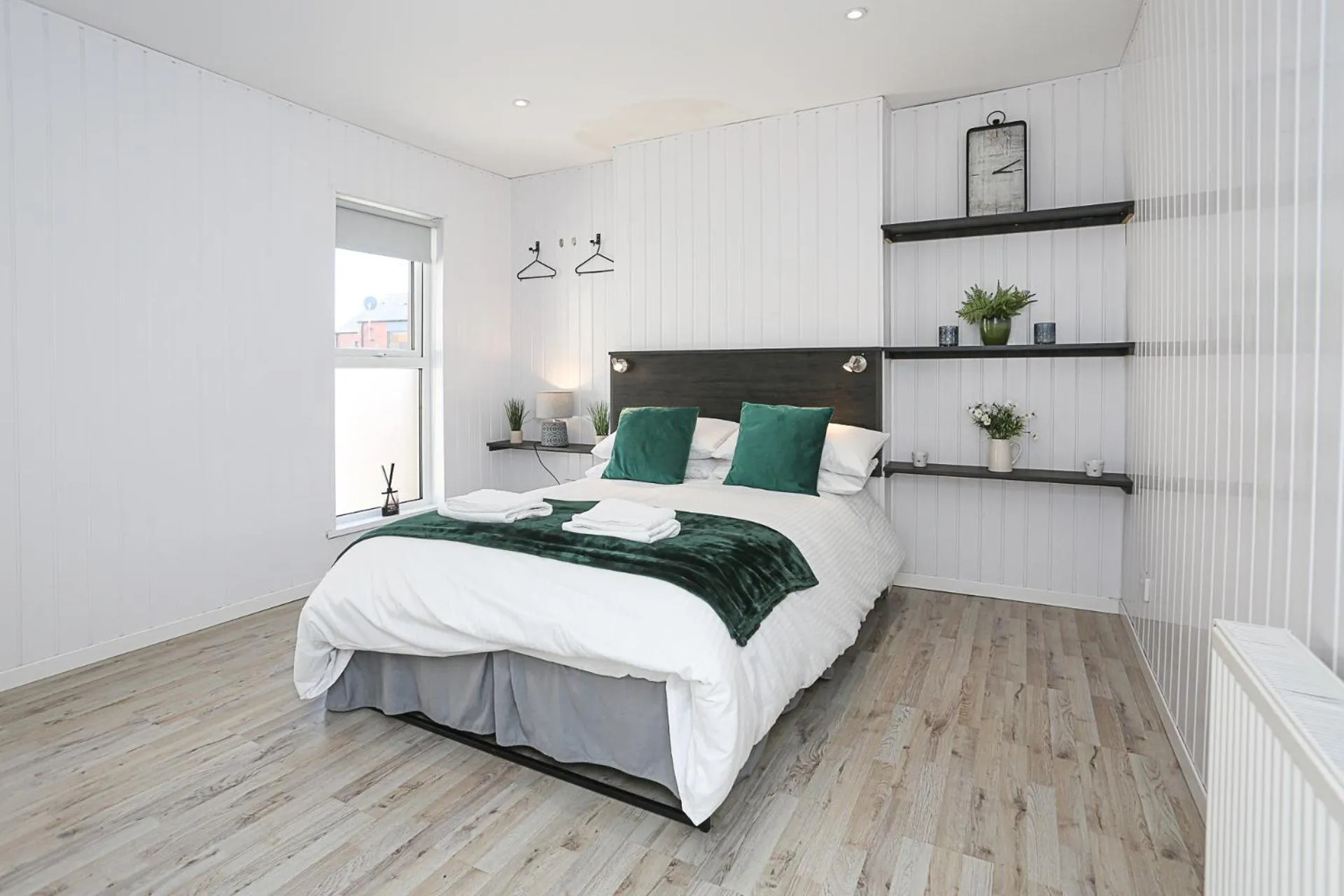 Bed in OYO Queens Quarter