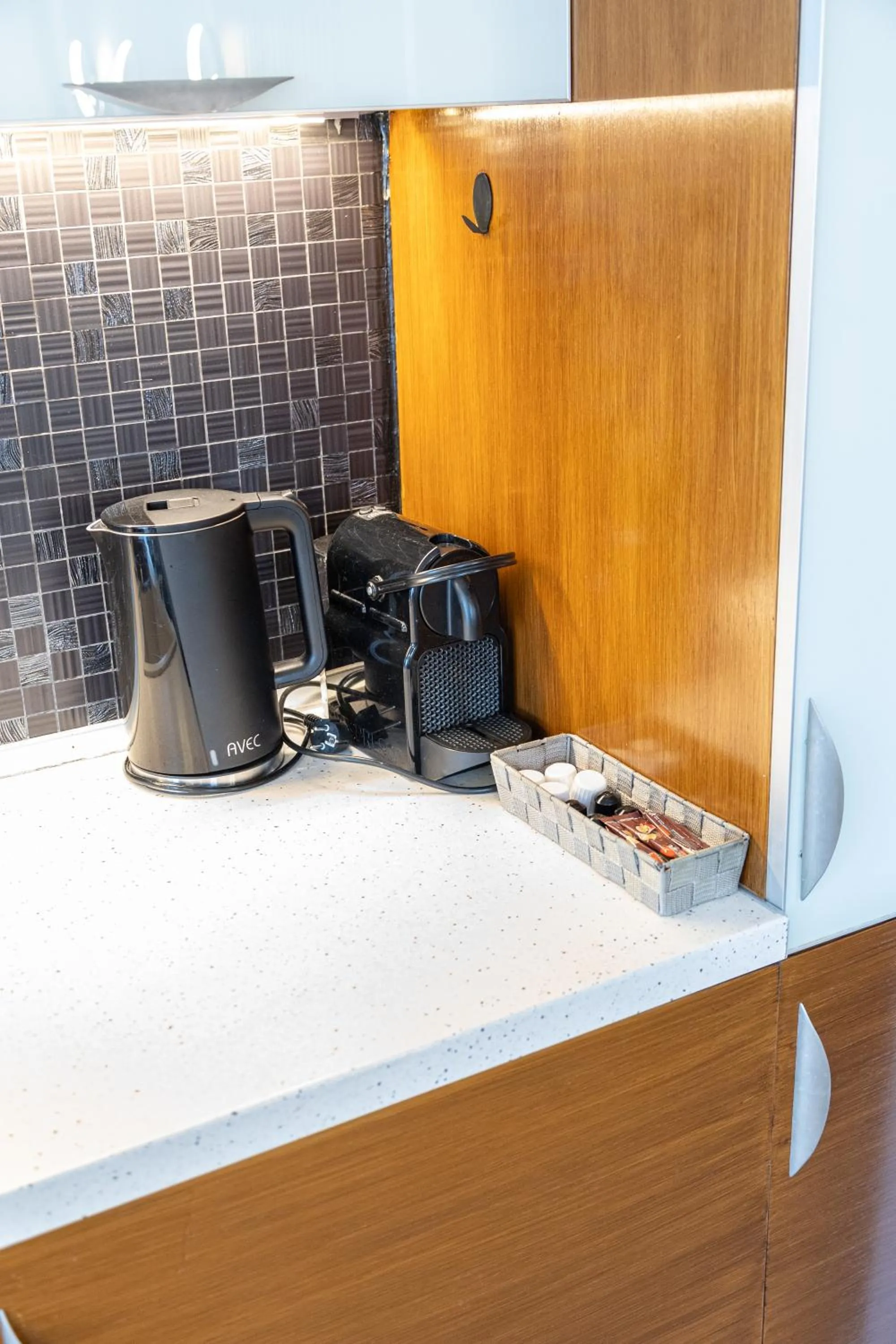 Coffee/tea facilities in Limani Comfort Rooms