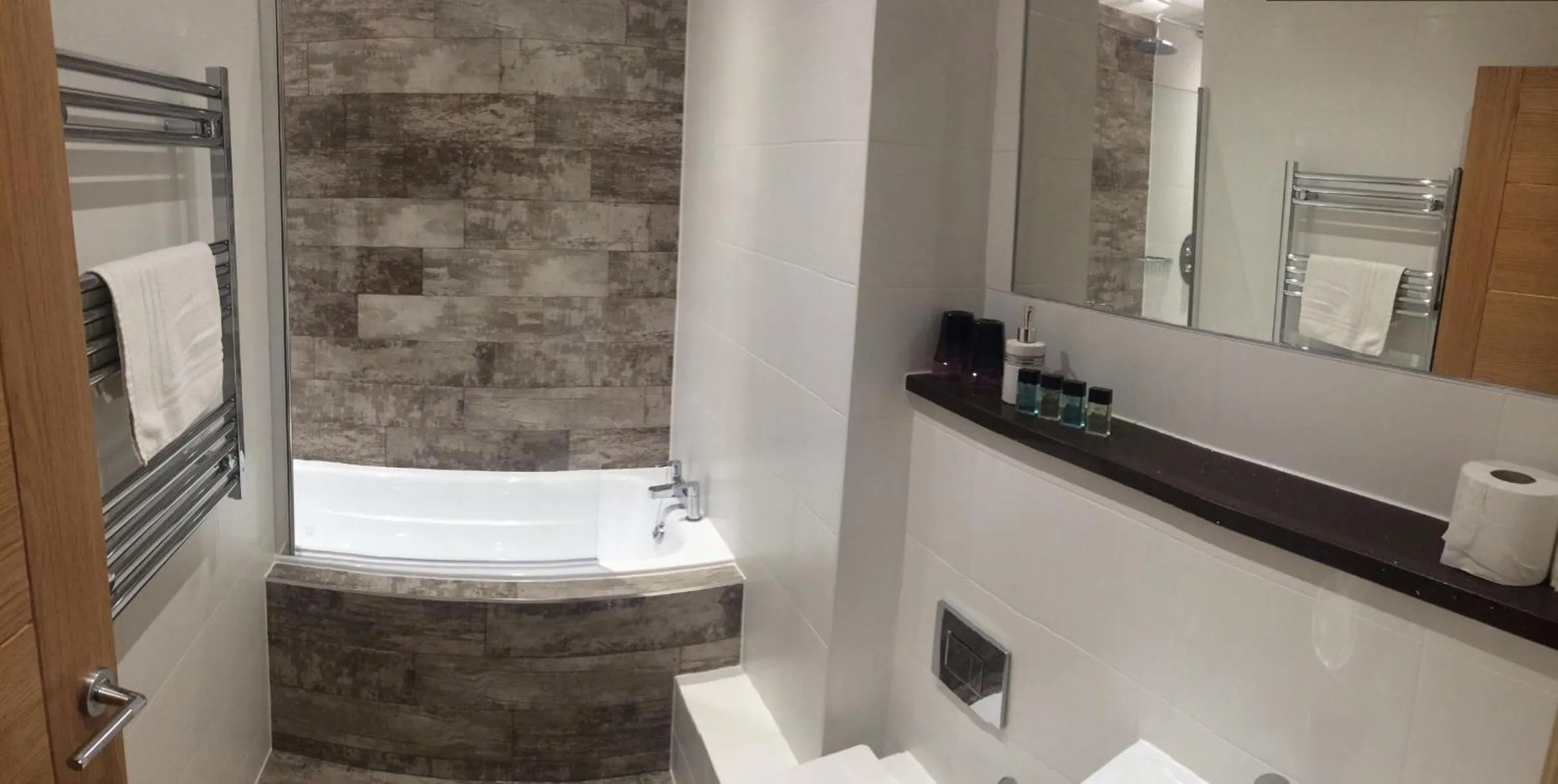 Bathroom in The Griffin Inn