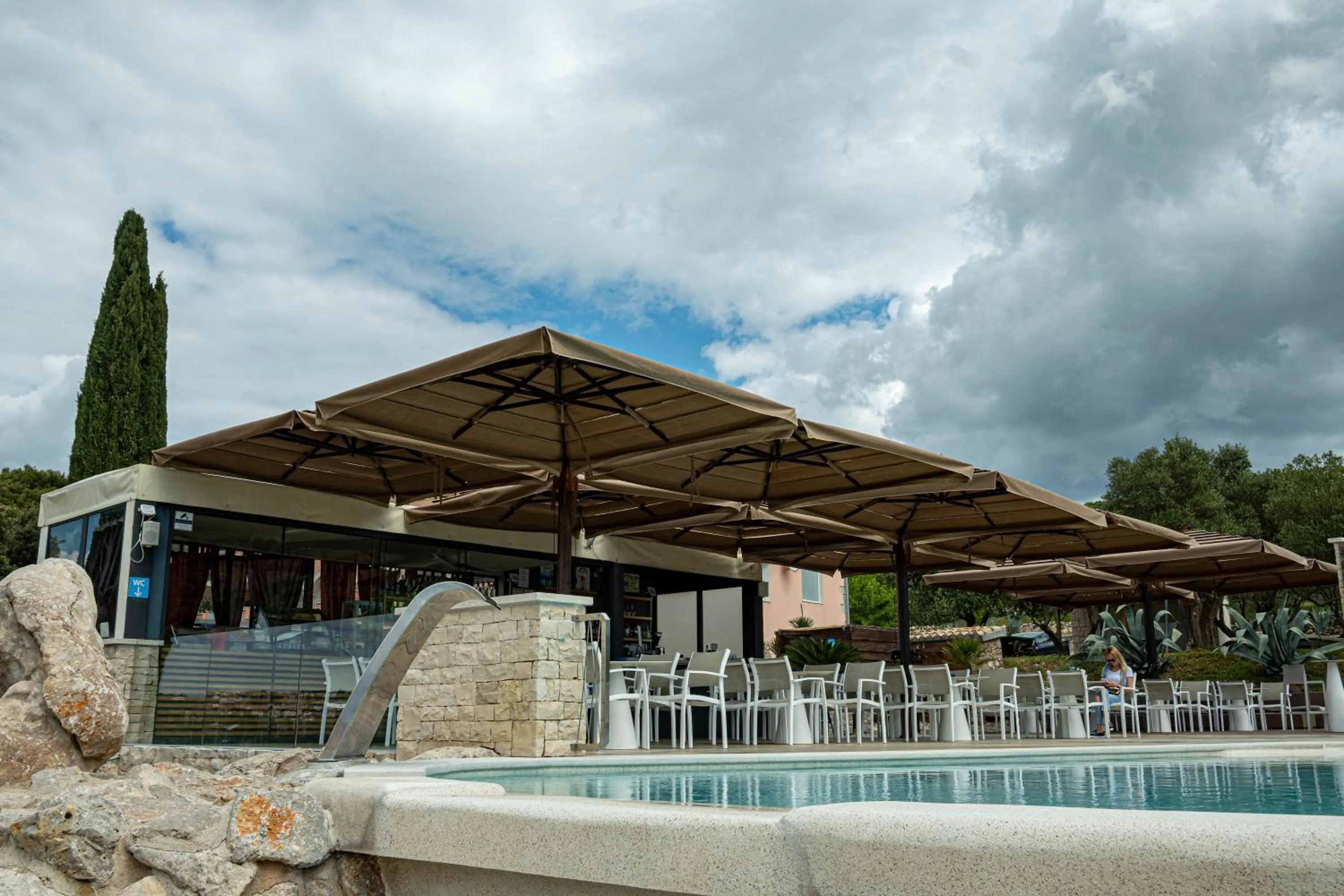 Swimming pool in Hotel Kanajt
