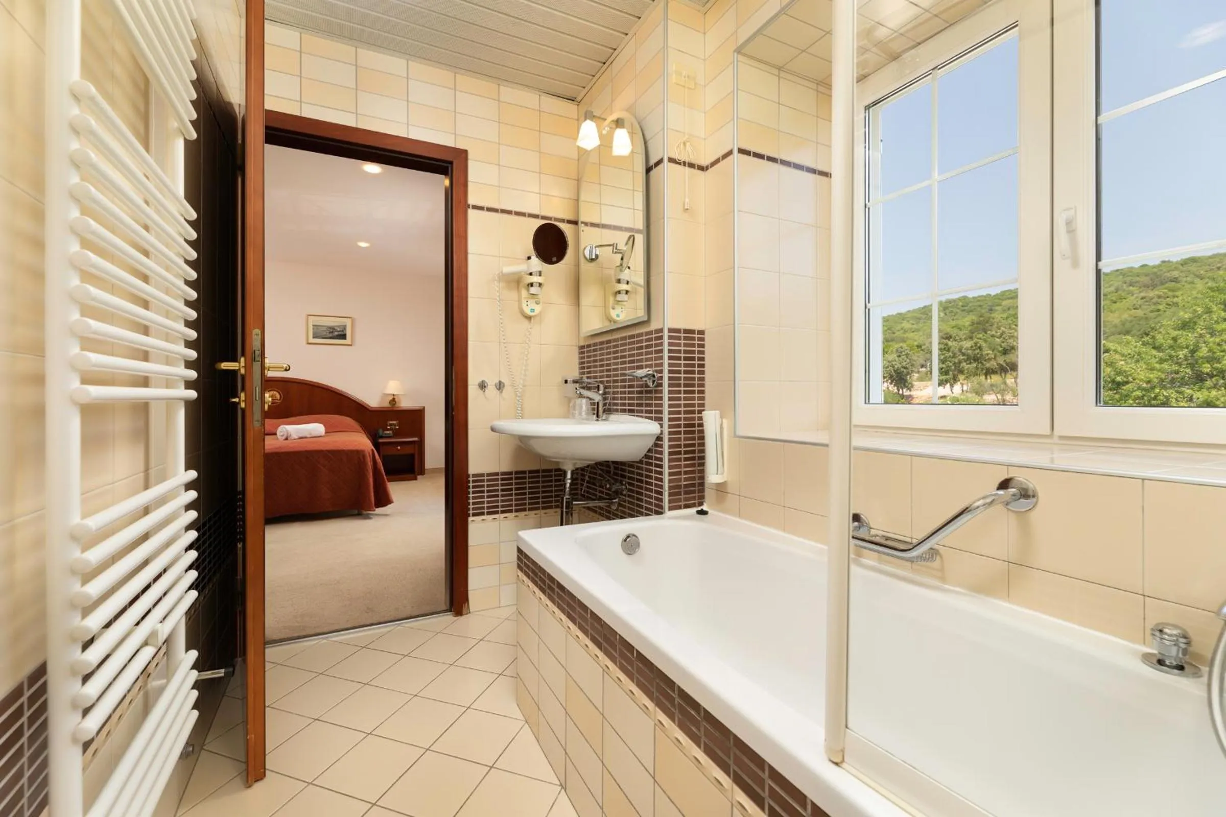 Bathroom in Hotel Kanajt