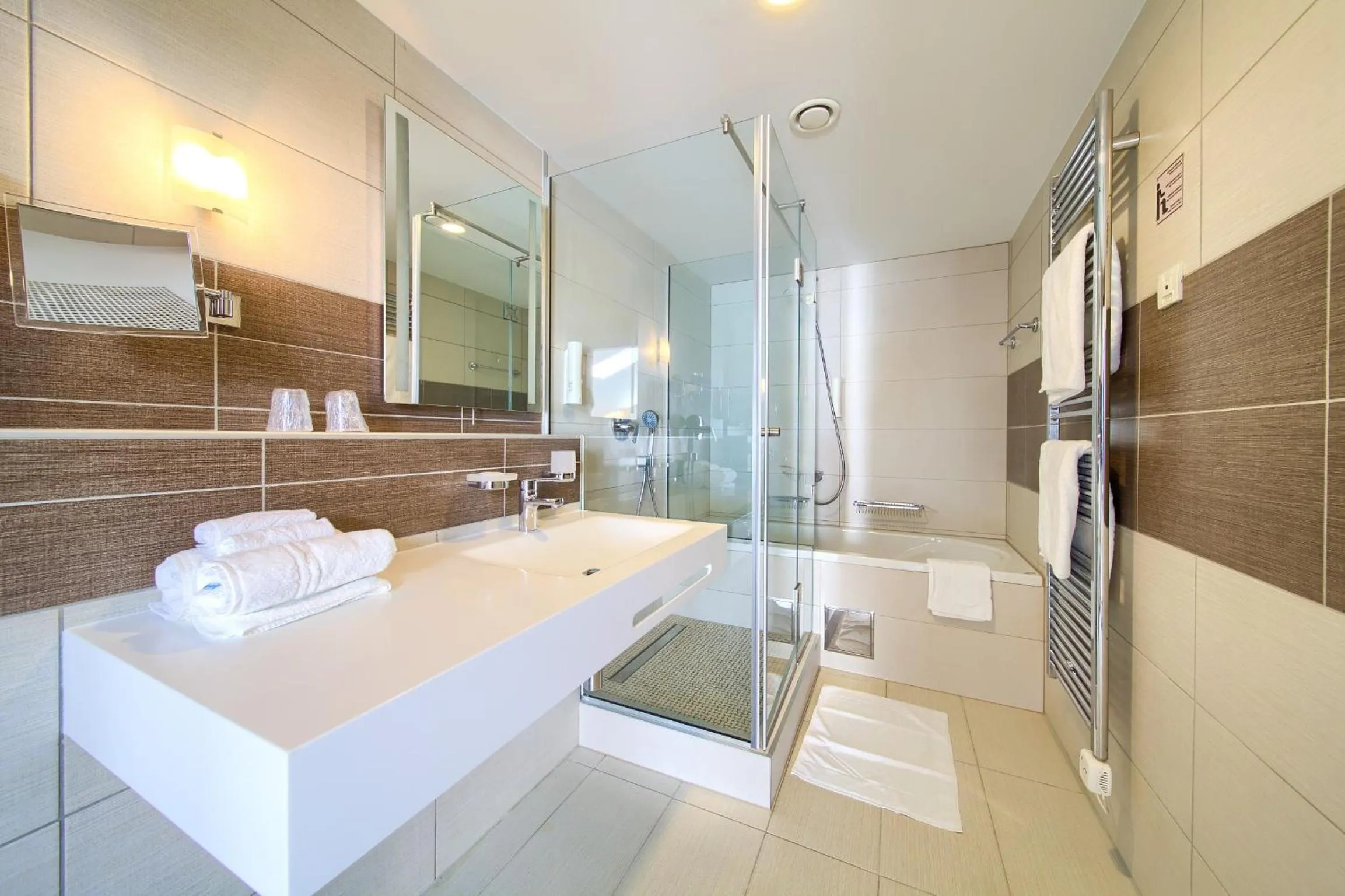 Bathroom in Hotel Kanajt