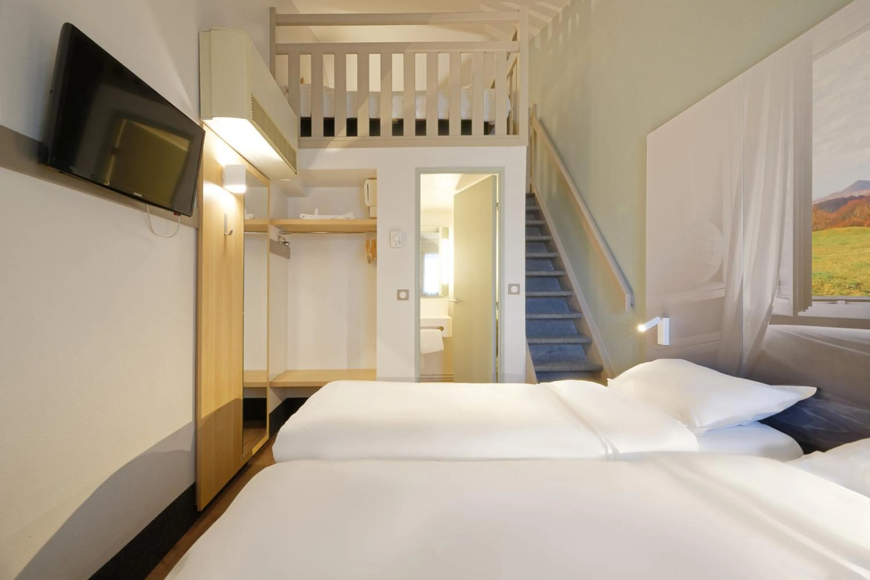 Bedroom, Bed in B&B HOTEL Lens Noyelles-Godault