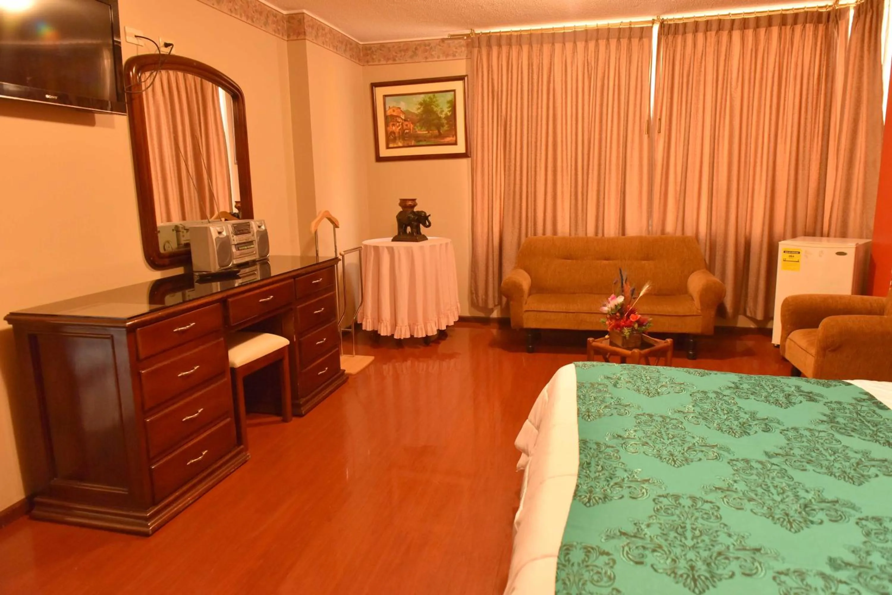 Bedroom, Bed in Hotel Makroz