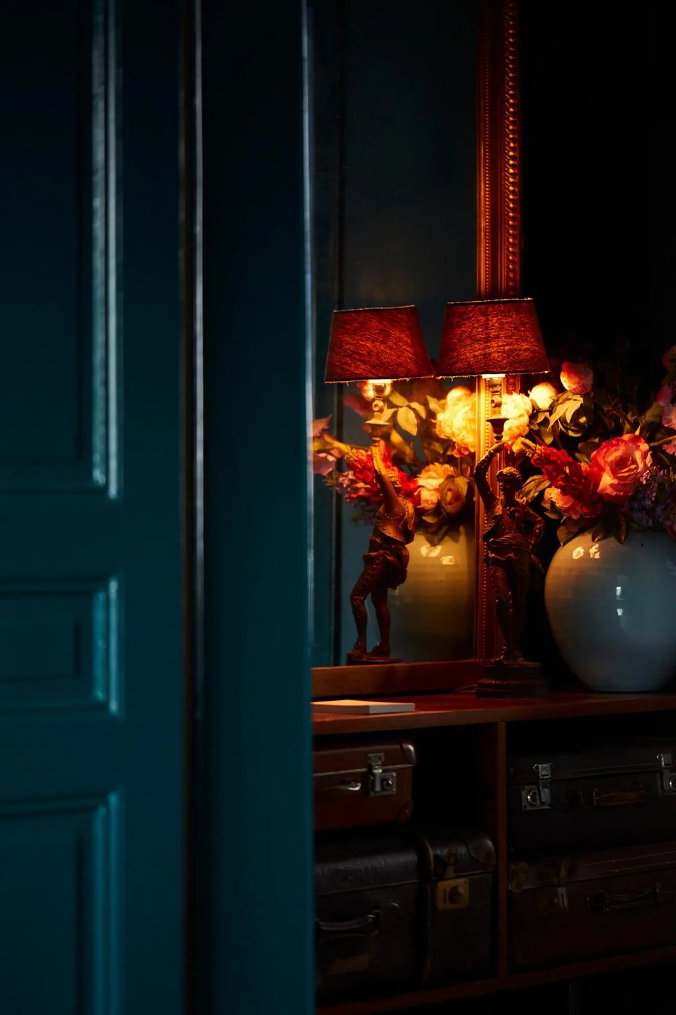 Property building in Maison d'Artiste