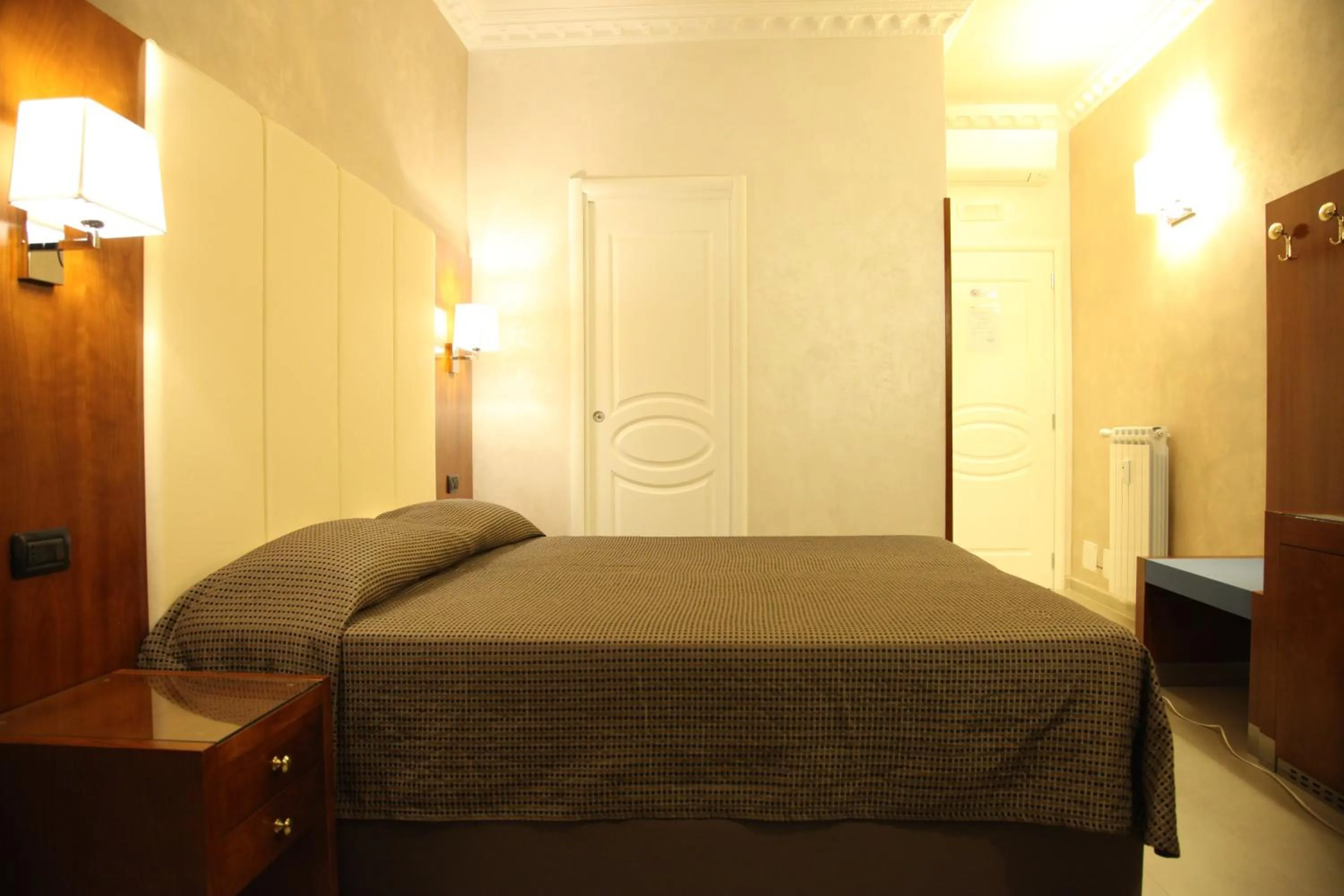 Property building, Bed in B&B Federica's House In Rome