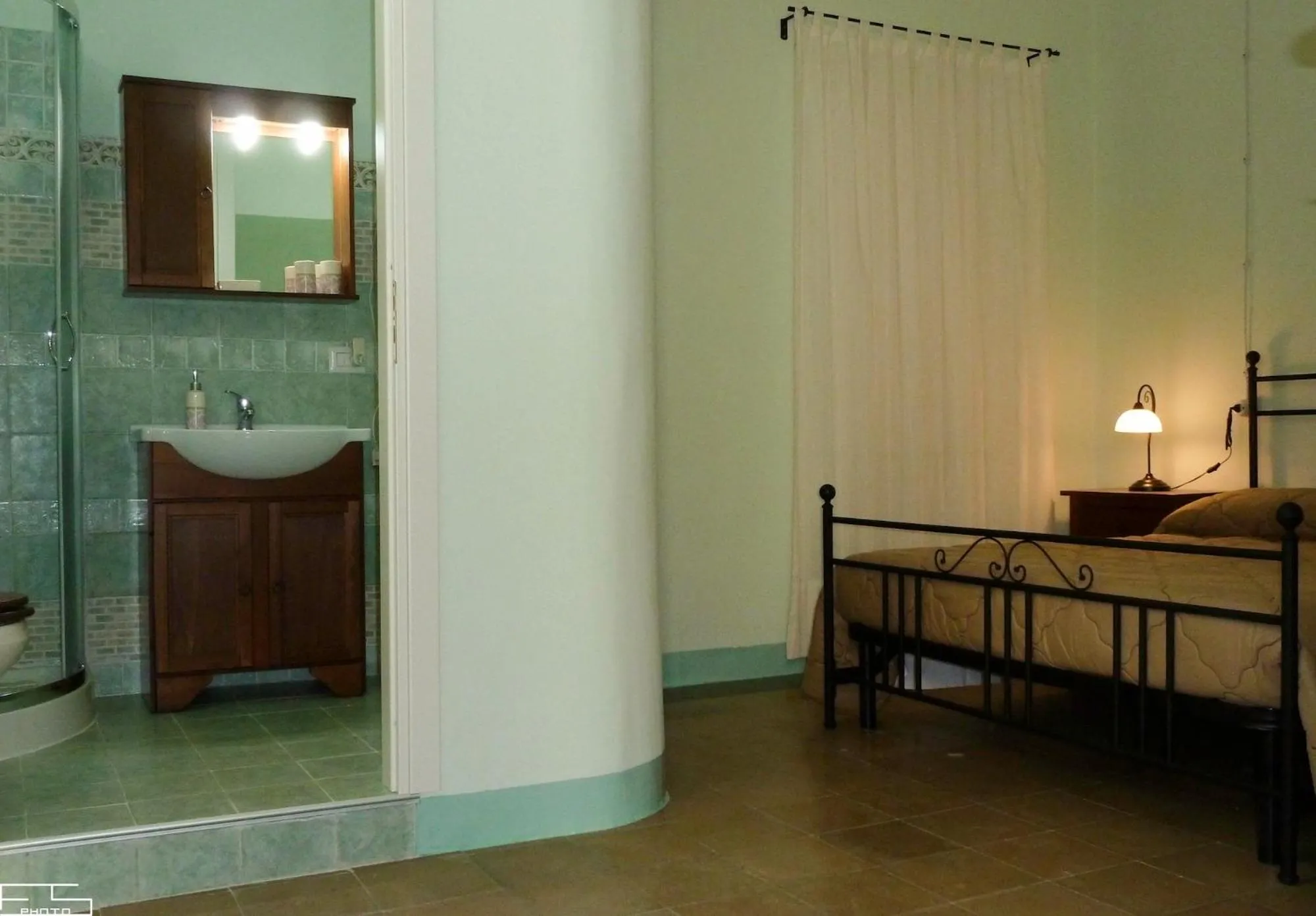 Bed in La Casa dellAmericano - Casa d'epoca anni '30