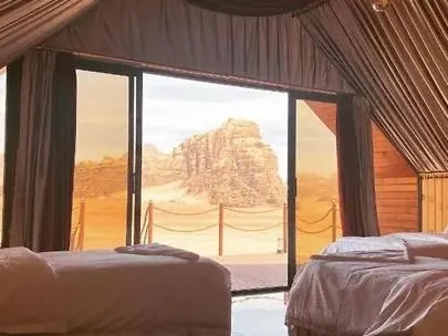 Property building, Bed in Hasan Zawaideh luxury camp 2