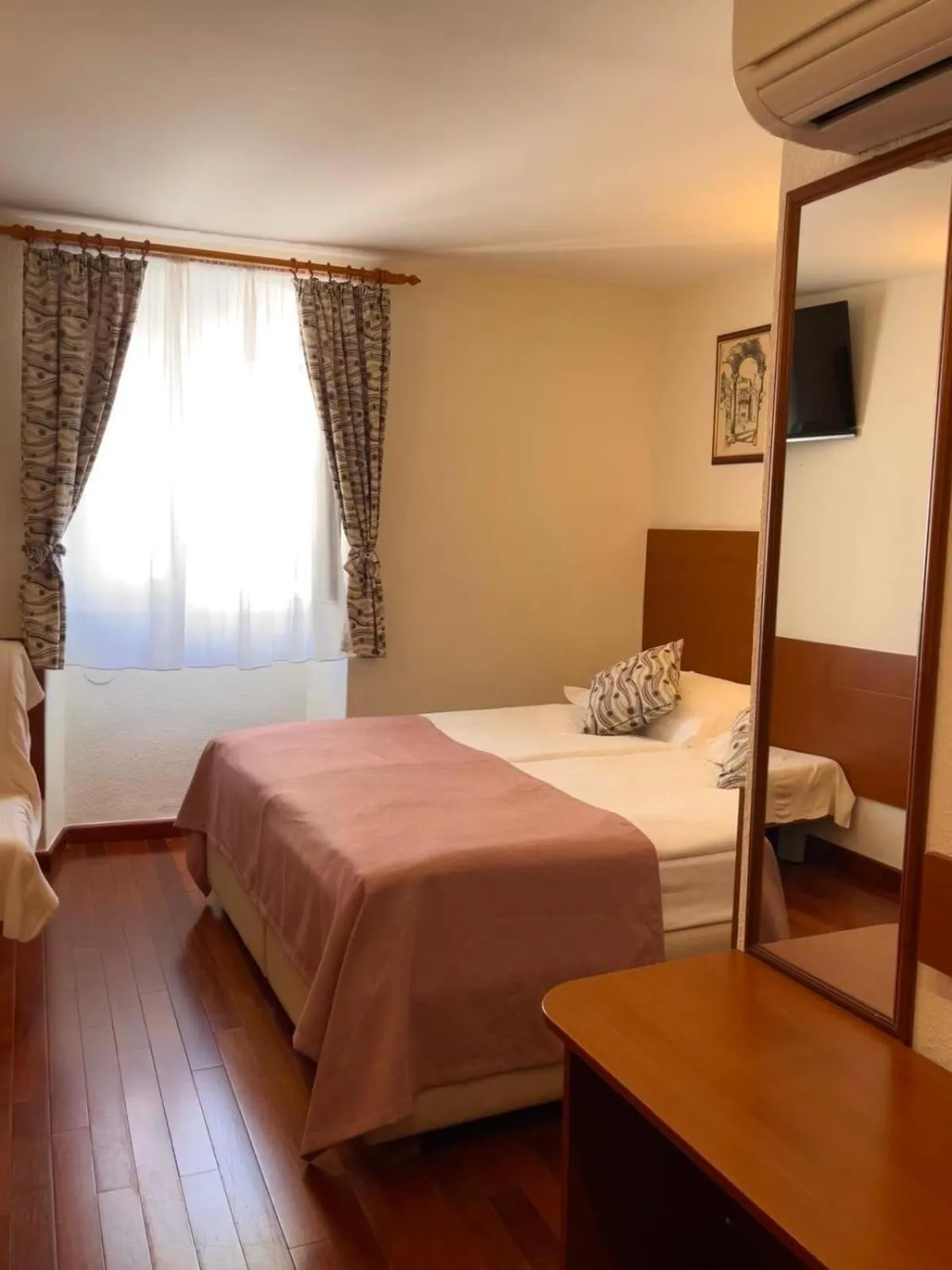 Bedroom, Bed in Hotel Kastel 1700