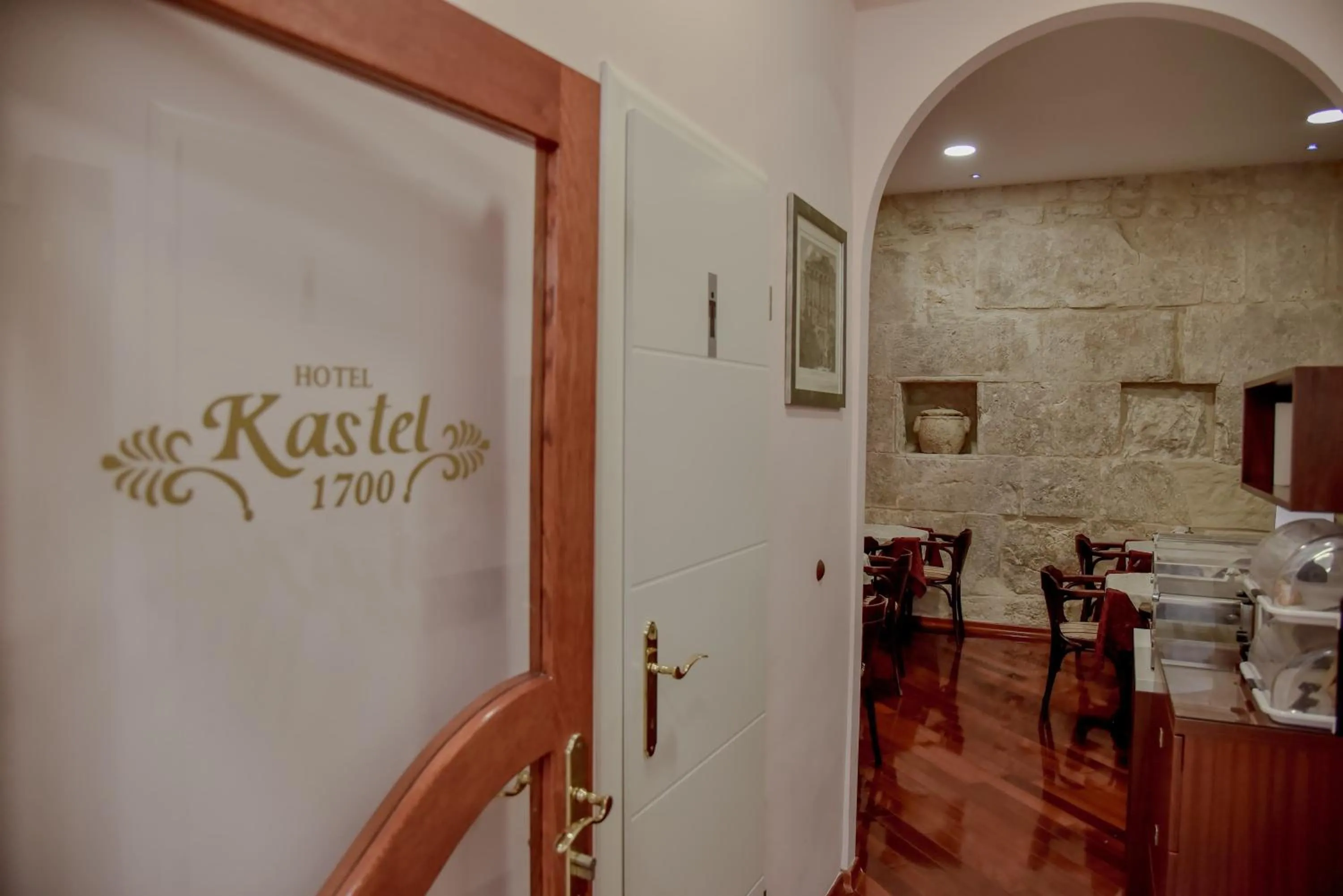 Lobby or reception in Hotel Kastel 1700
