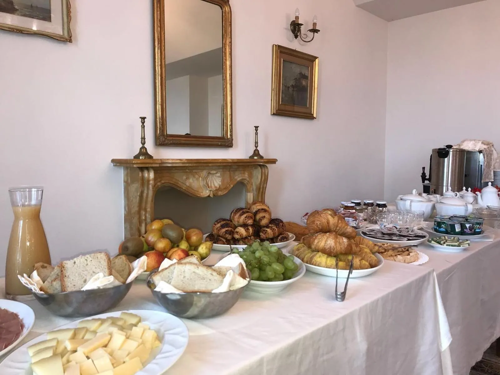 Breakfast in Palazzo Cestari Hotel