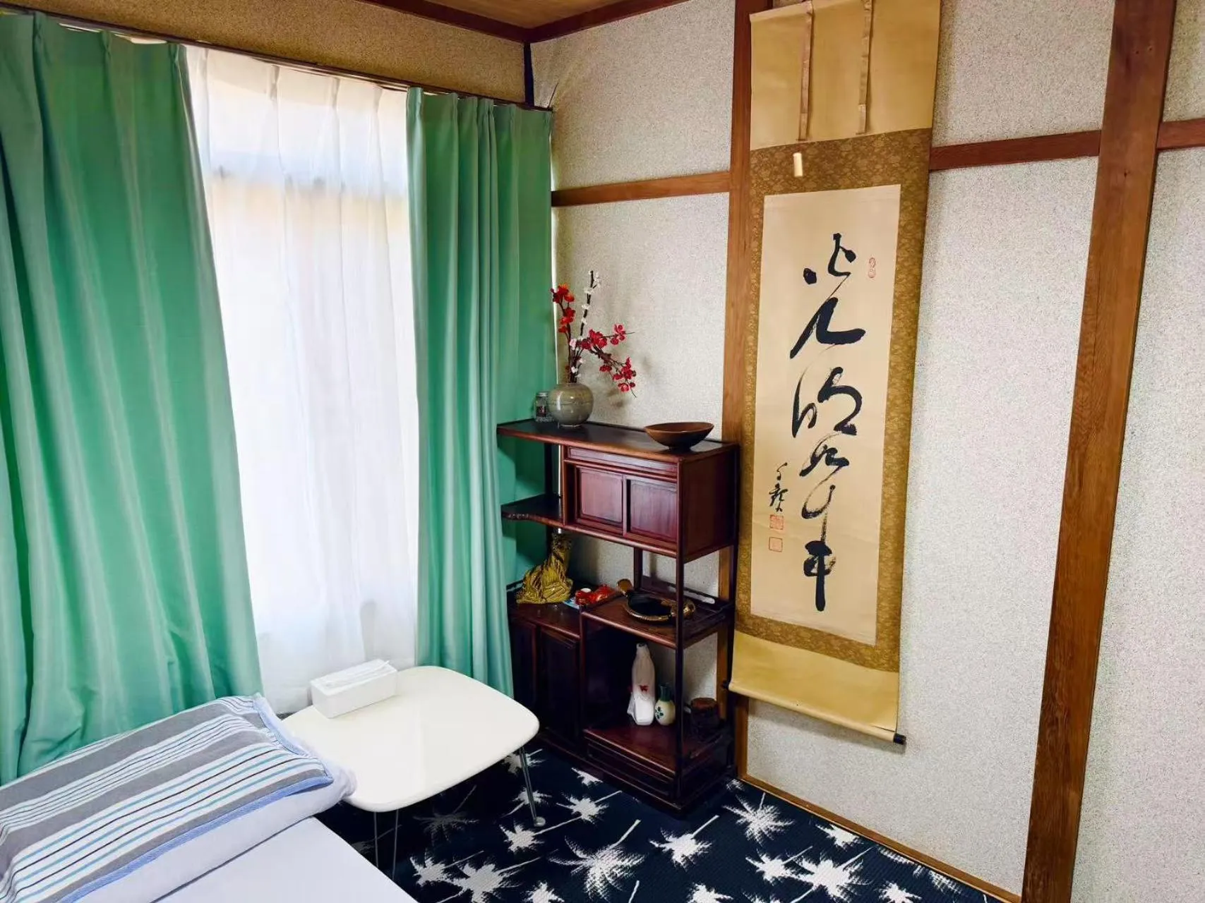 Bed in Shiga Biwa Lake Shanshui House