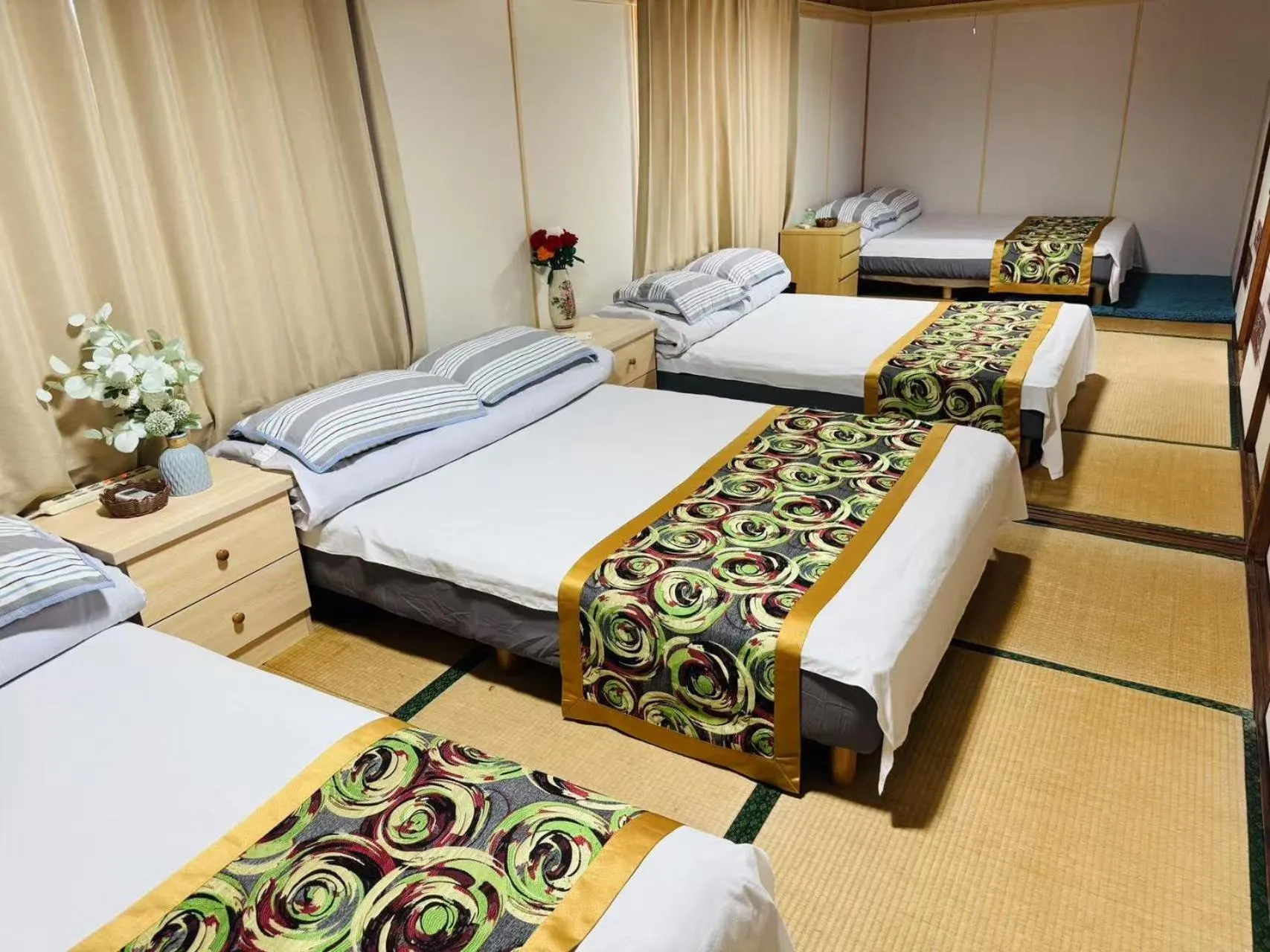 Bed in Shiga Biwa Lake Shanshui House