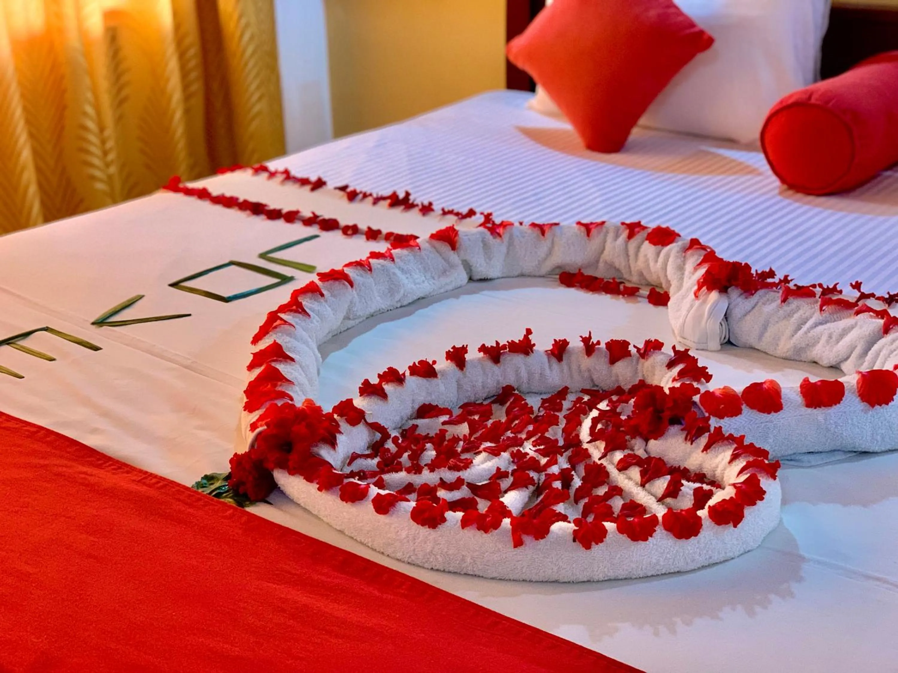 Bed in Drifters Hotel & Beach Restaurant