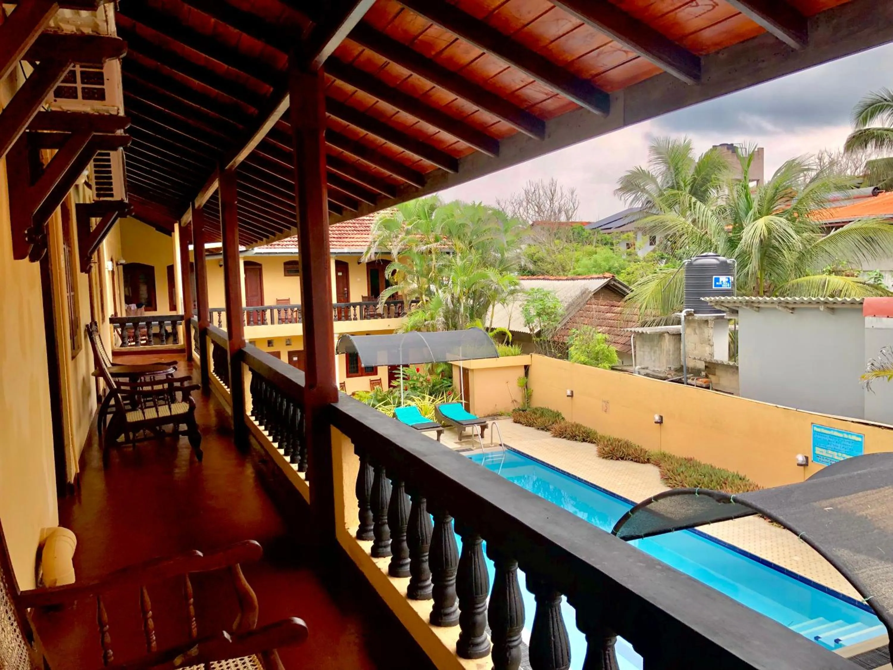 Drifters Hotel & Beach Restaurant