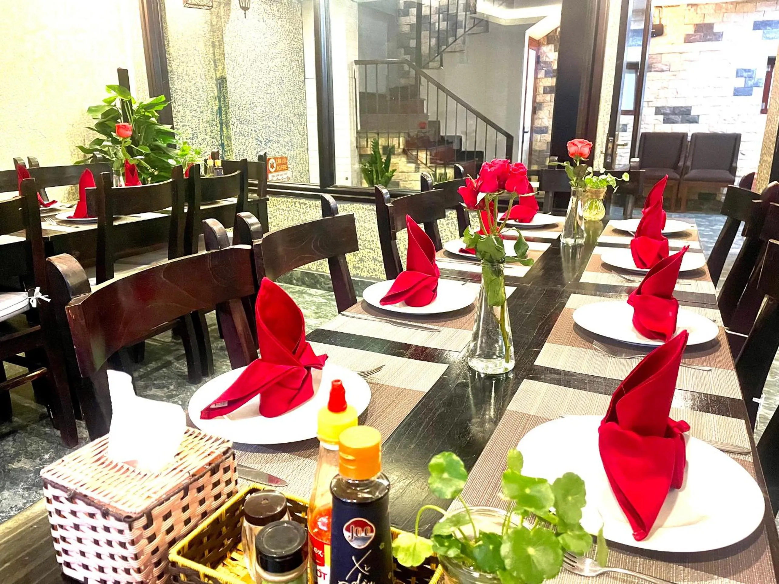 Restaurant/places to eat in Sapa Hills Hotel