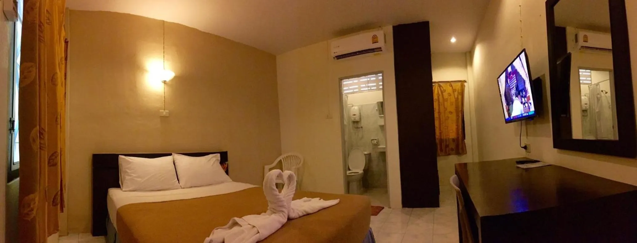 Bed in Baantonsai Garden Resort