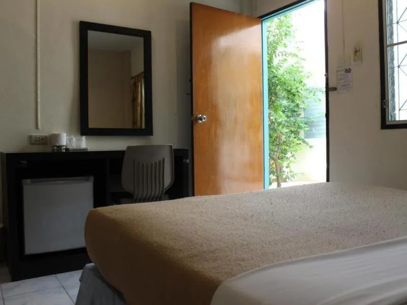 Bedroom, Bed in Baantonsai Garden Resort