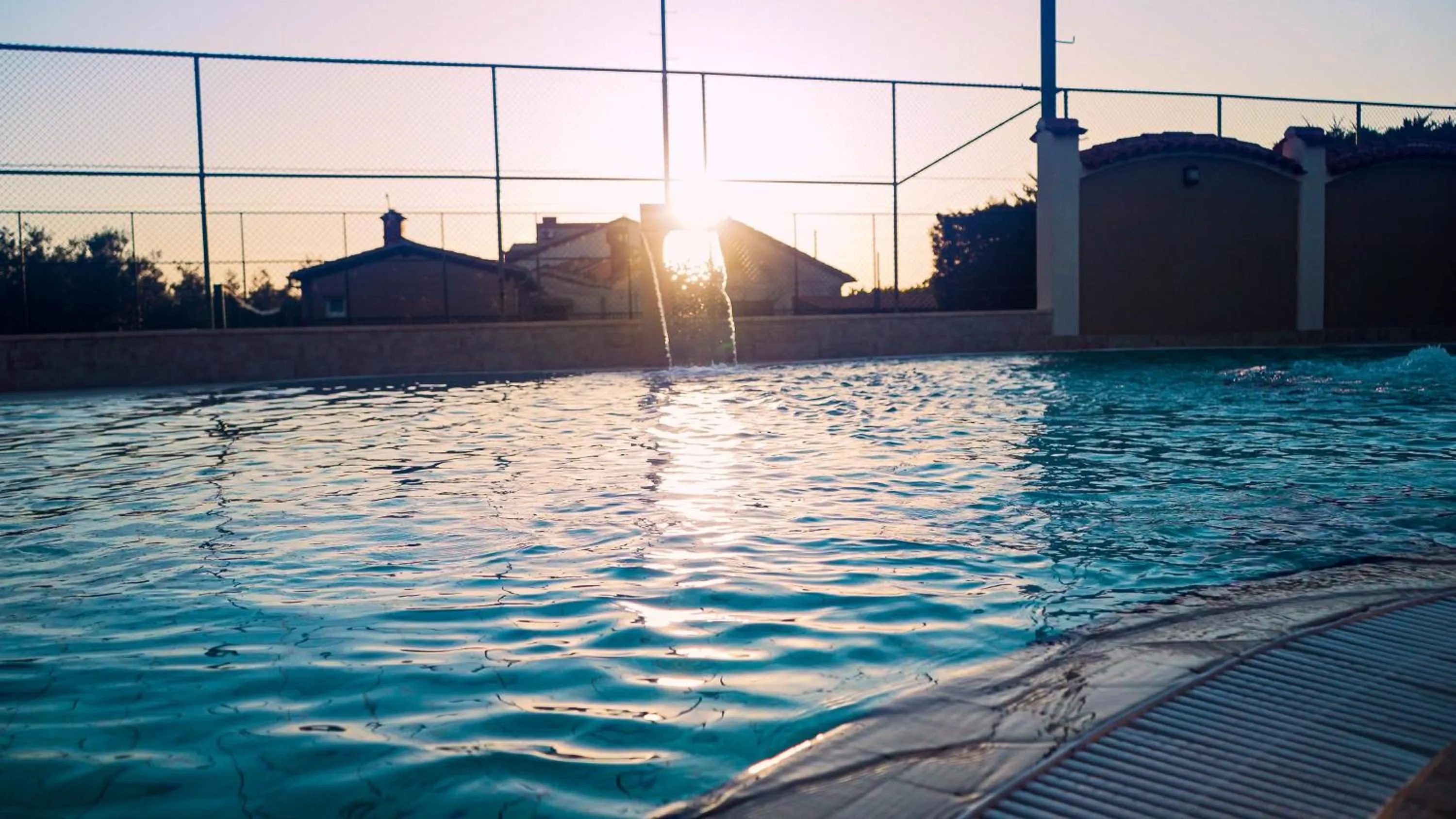 Swimming pool in Hotel Villa Letan
