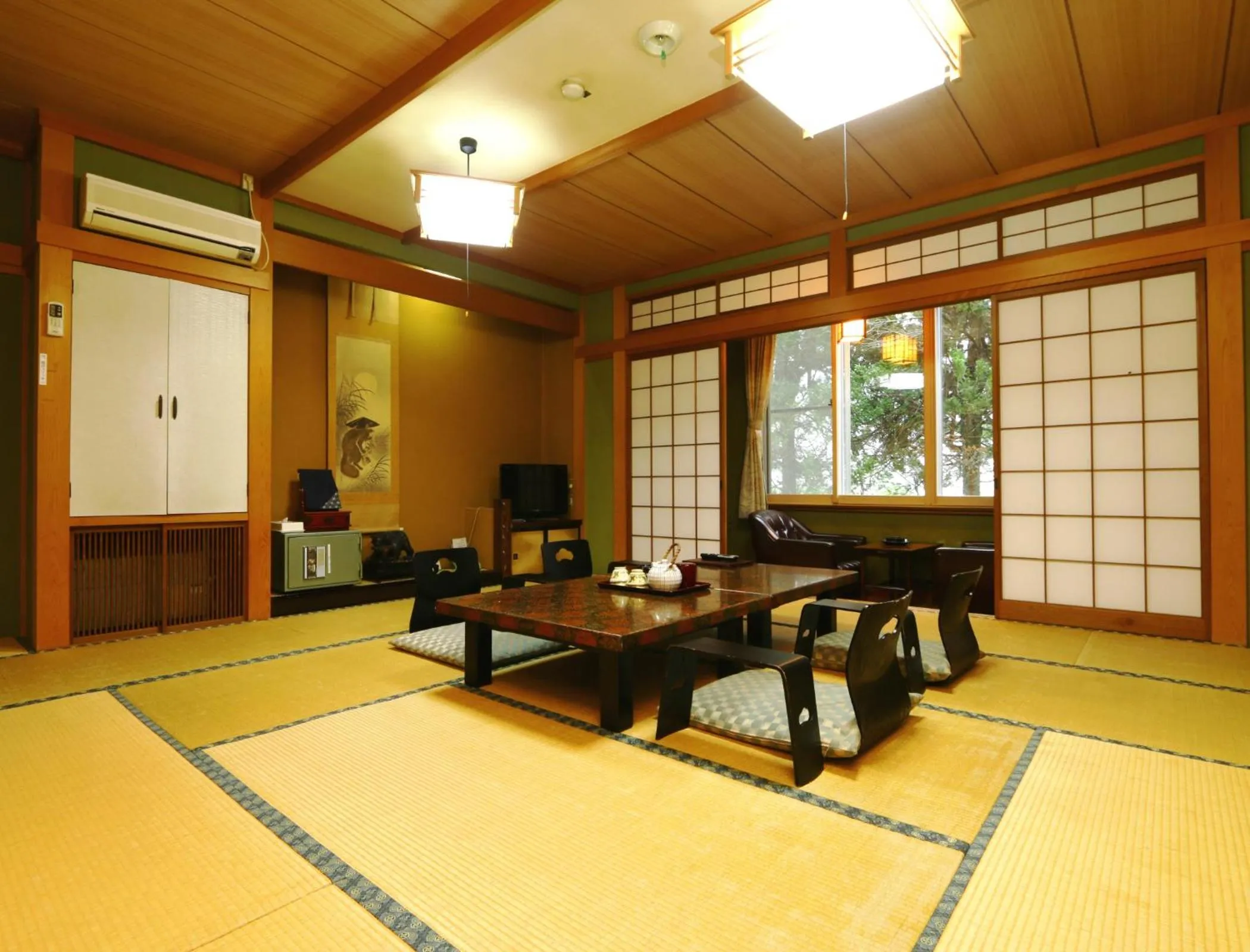 Photo of the whole room in Miyamaso